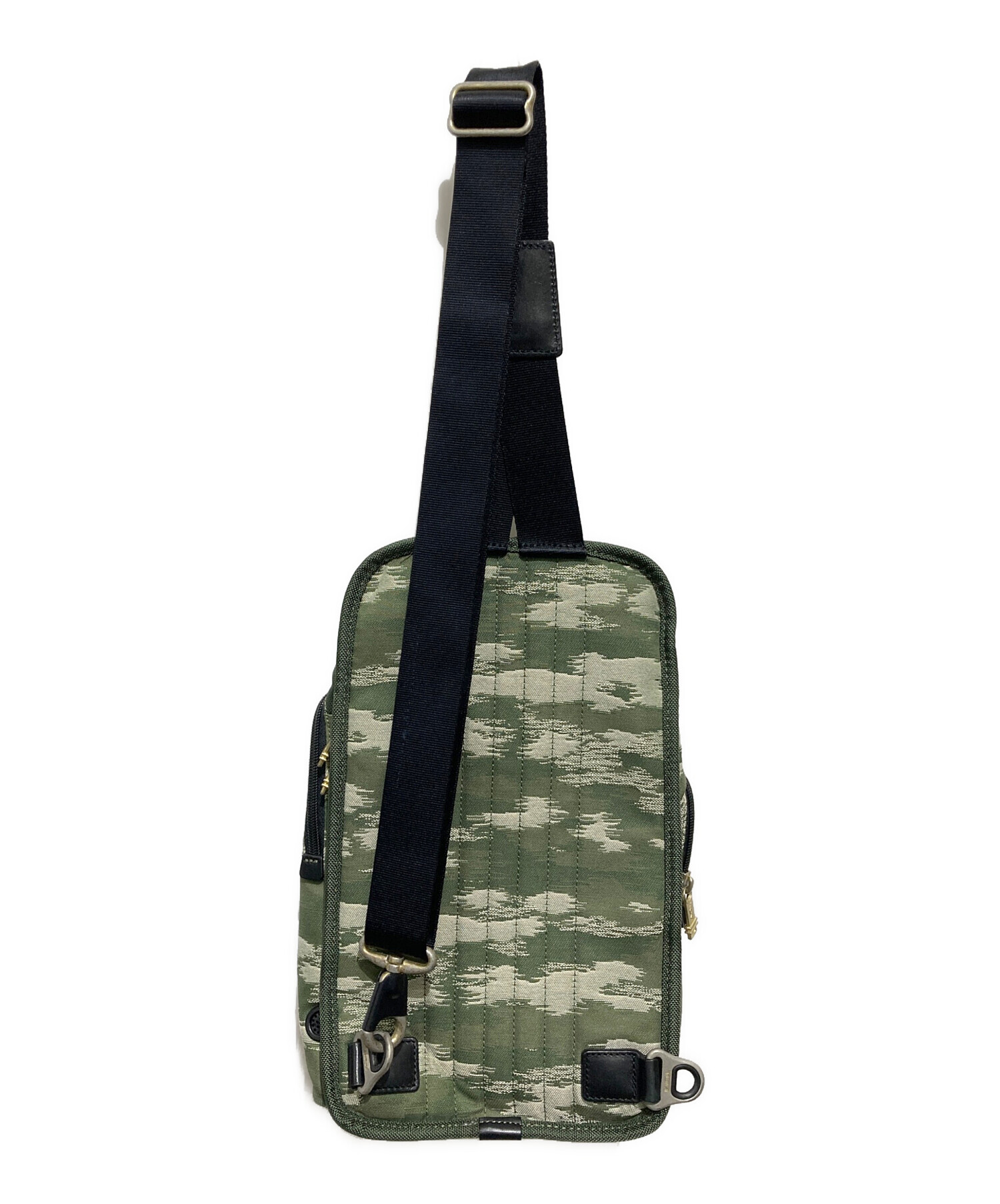 中古・古着通販】TUMI (トゥミ) ボディバッグ グリーン｜ブランド