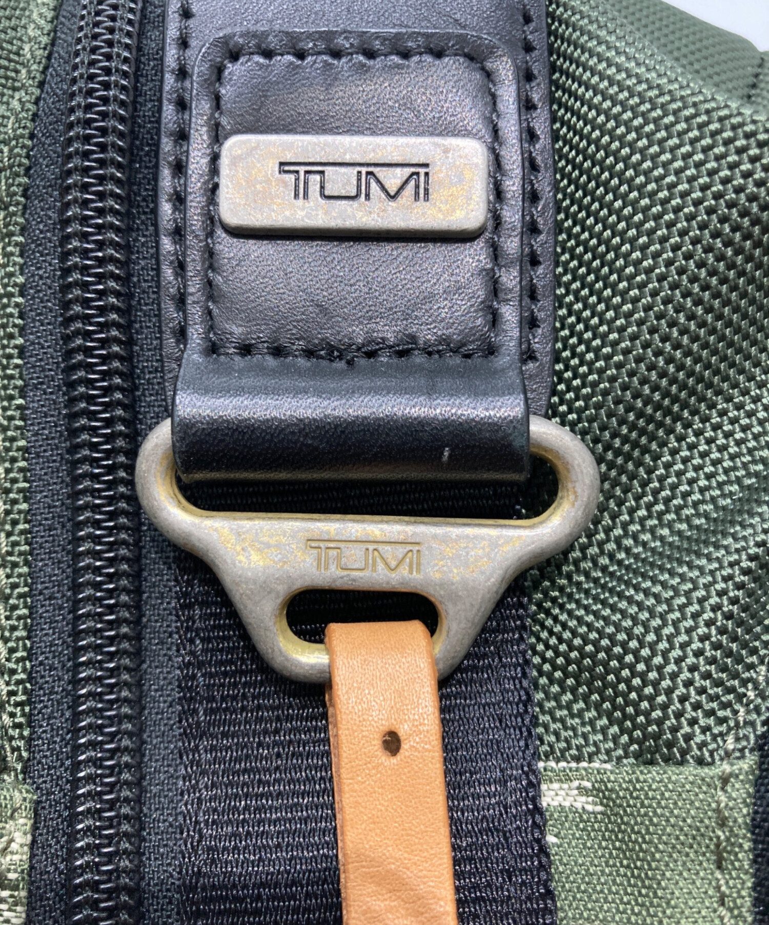 中古・古着通販】TUMI (トゥミ) ボディバッグ グリーン｜ブランド