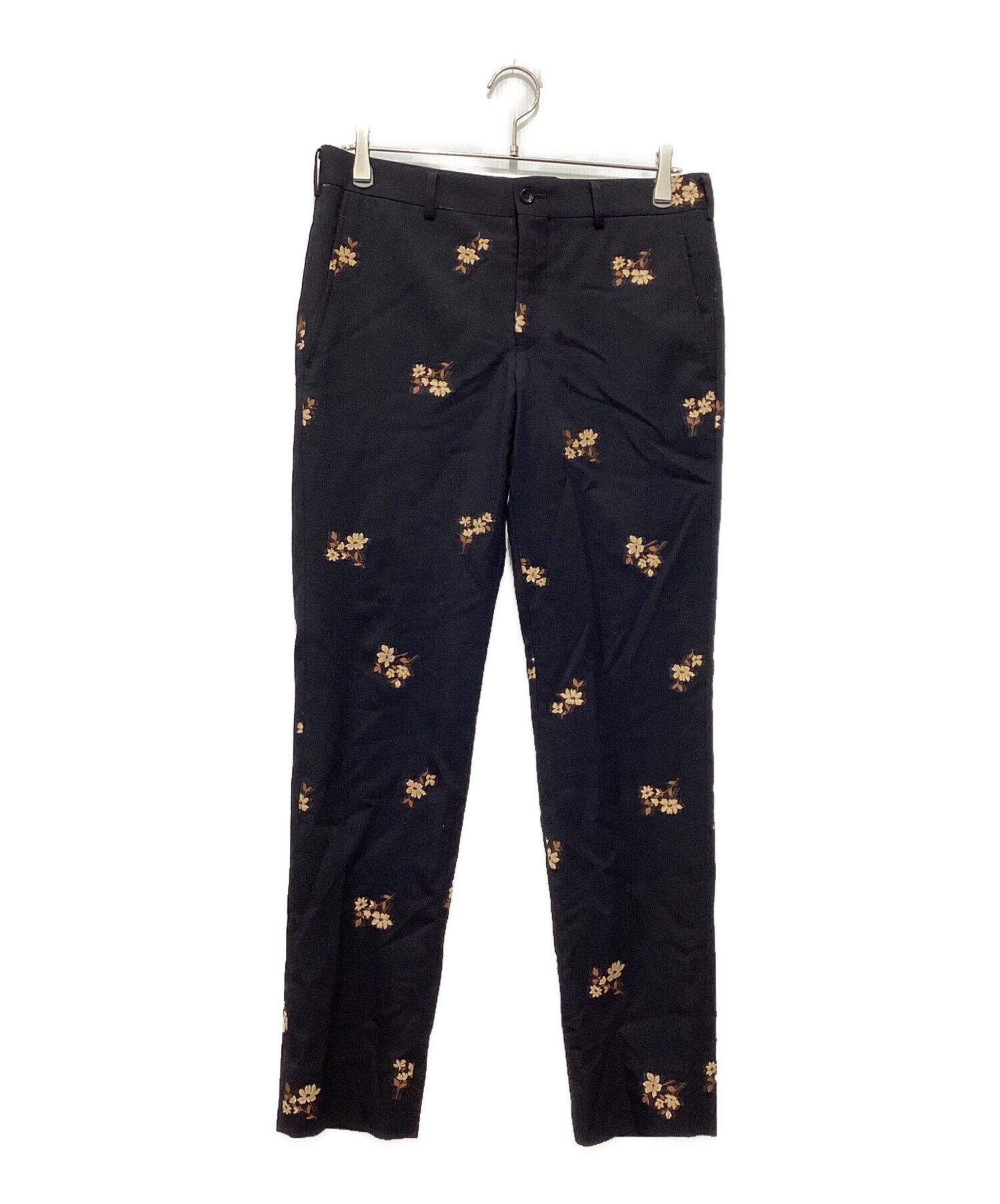 コムデギャルソンオムプリュス ブラック サテン花柄 スリムフィットパンツ コムデギャルソンオムプリュス ブラック サテン花柄 スリムフィット