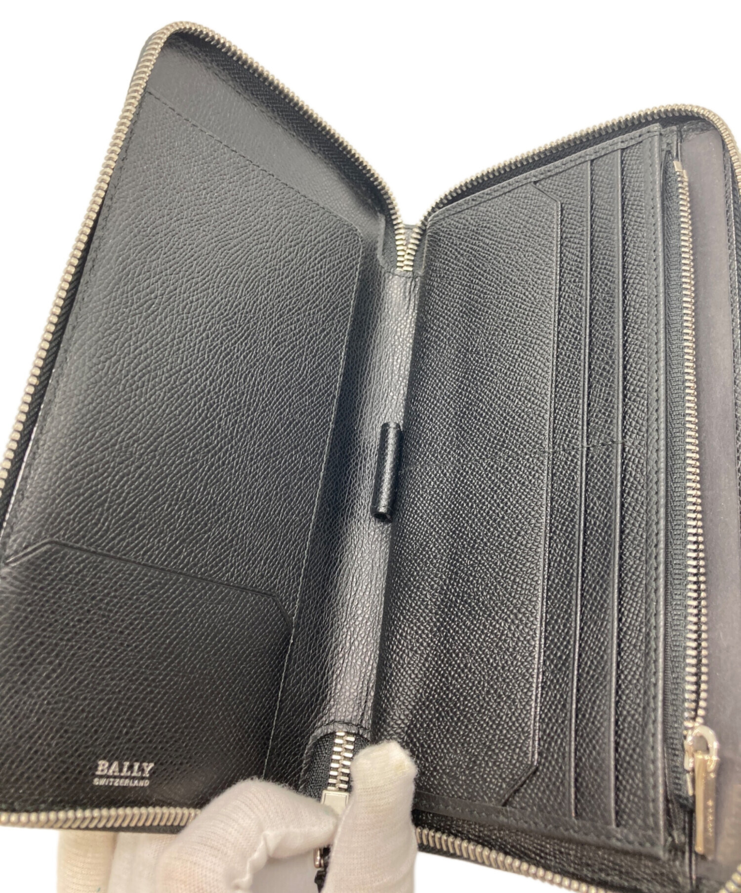 中古・古着通販】BALLY (バリー) ラインラウンドジップウォレット
