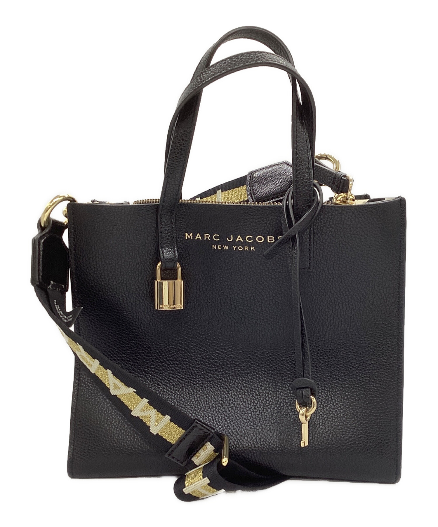 MARC JACOBS マークジェイコブス ショルダーバッグ  黒 【古着】【中古】【送料無料】 中古・古着通販】MARC JACOBS (マークジェイコブス) THE SOFTSHOT 21