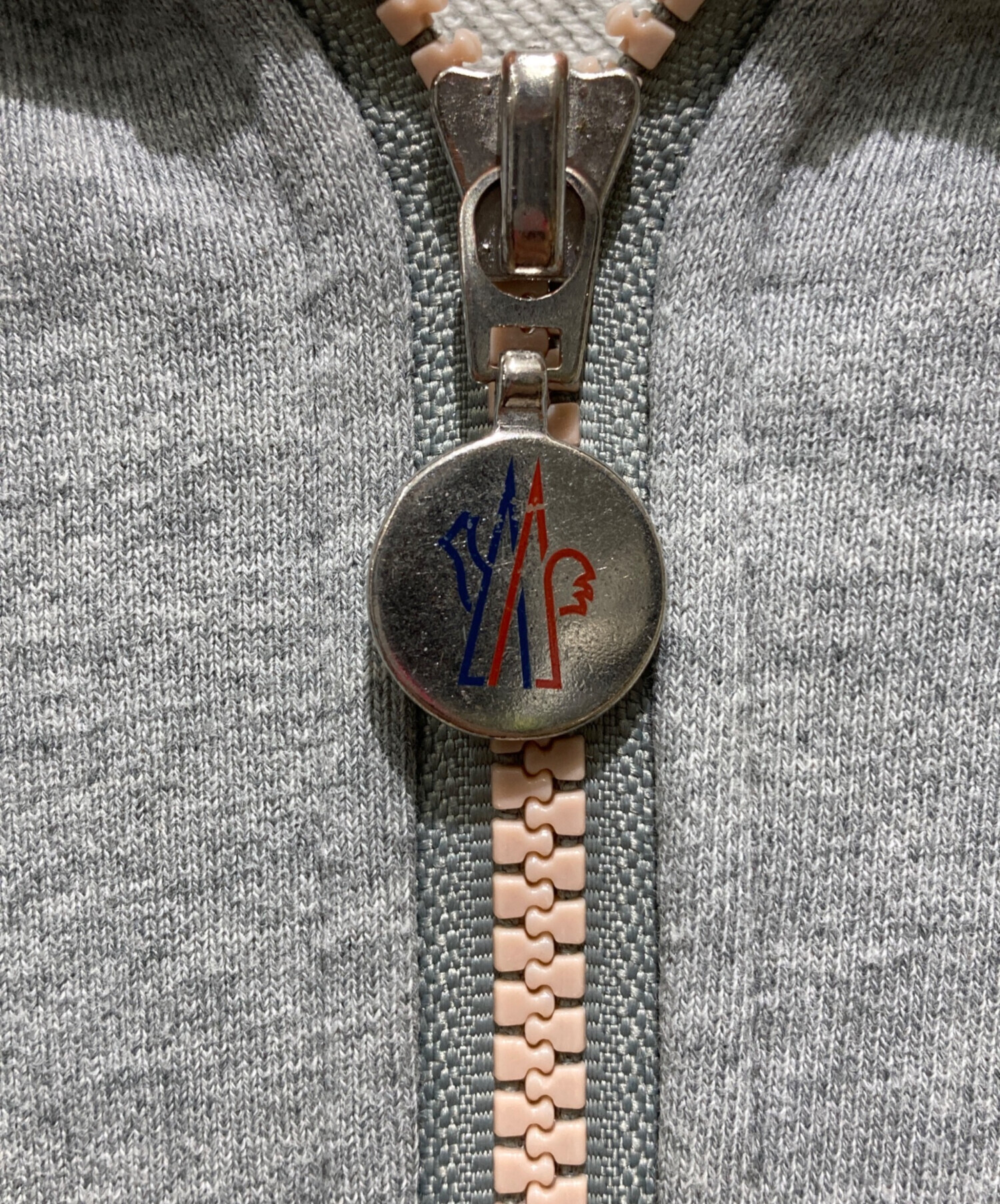 【美品】MONCLER パーカー マグリア トリコロール フルジップ グレー M 中古・古着通販】MONCLER (モンクレール) マグリア トリコロール