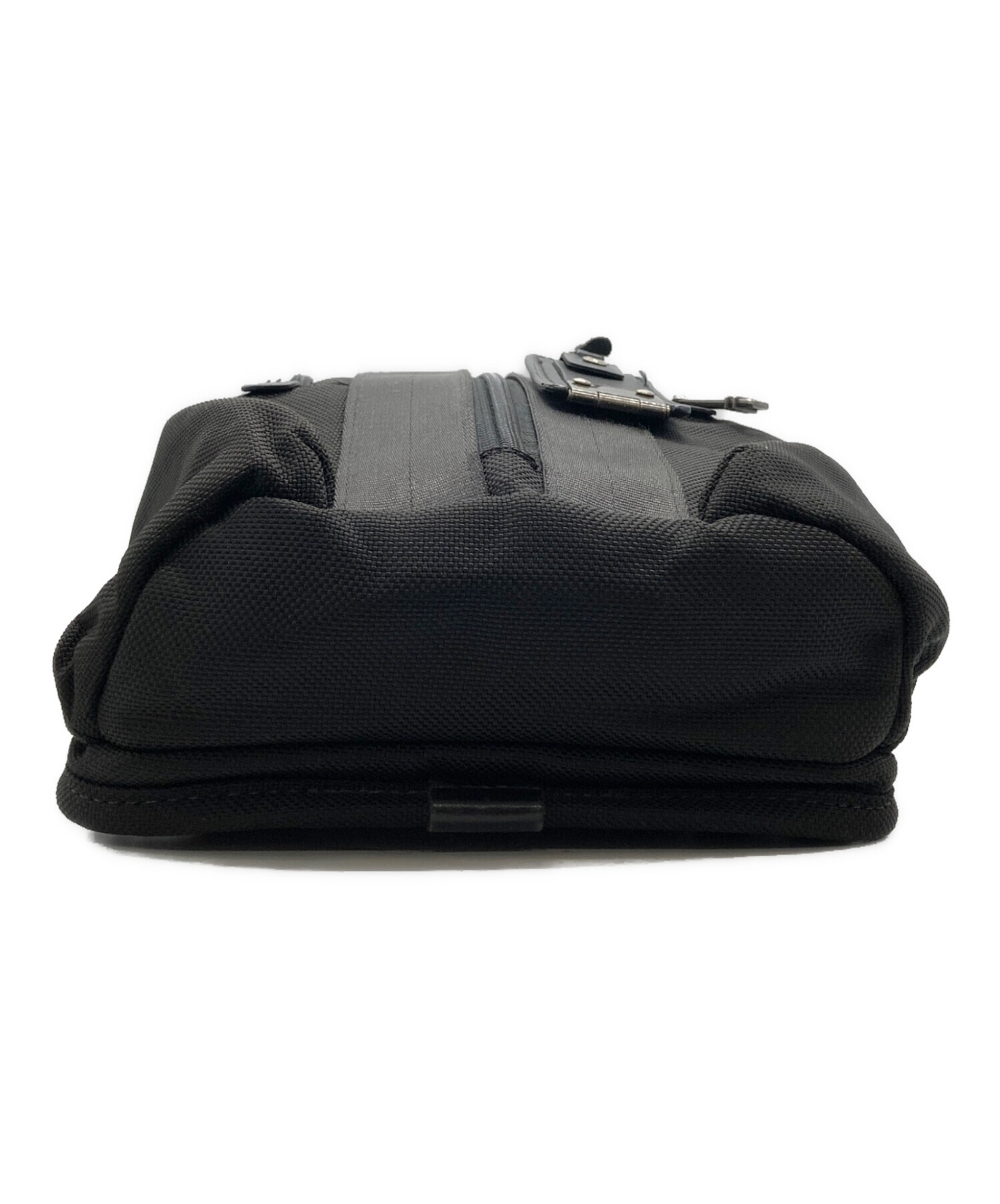 中古・古着通販】TUMI (トゥミ) モントレースリングバッグ