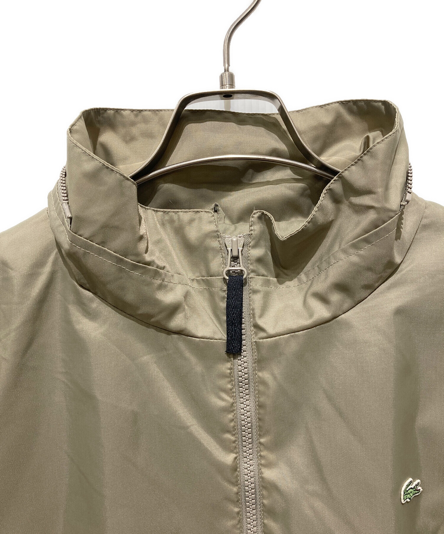 中古・古着通販】LACOSTE (ラコステ) ワニワッペンナイロンフーデッド