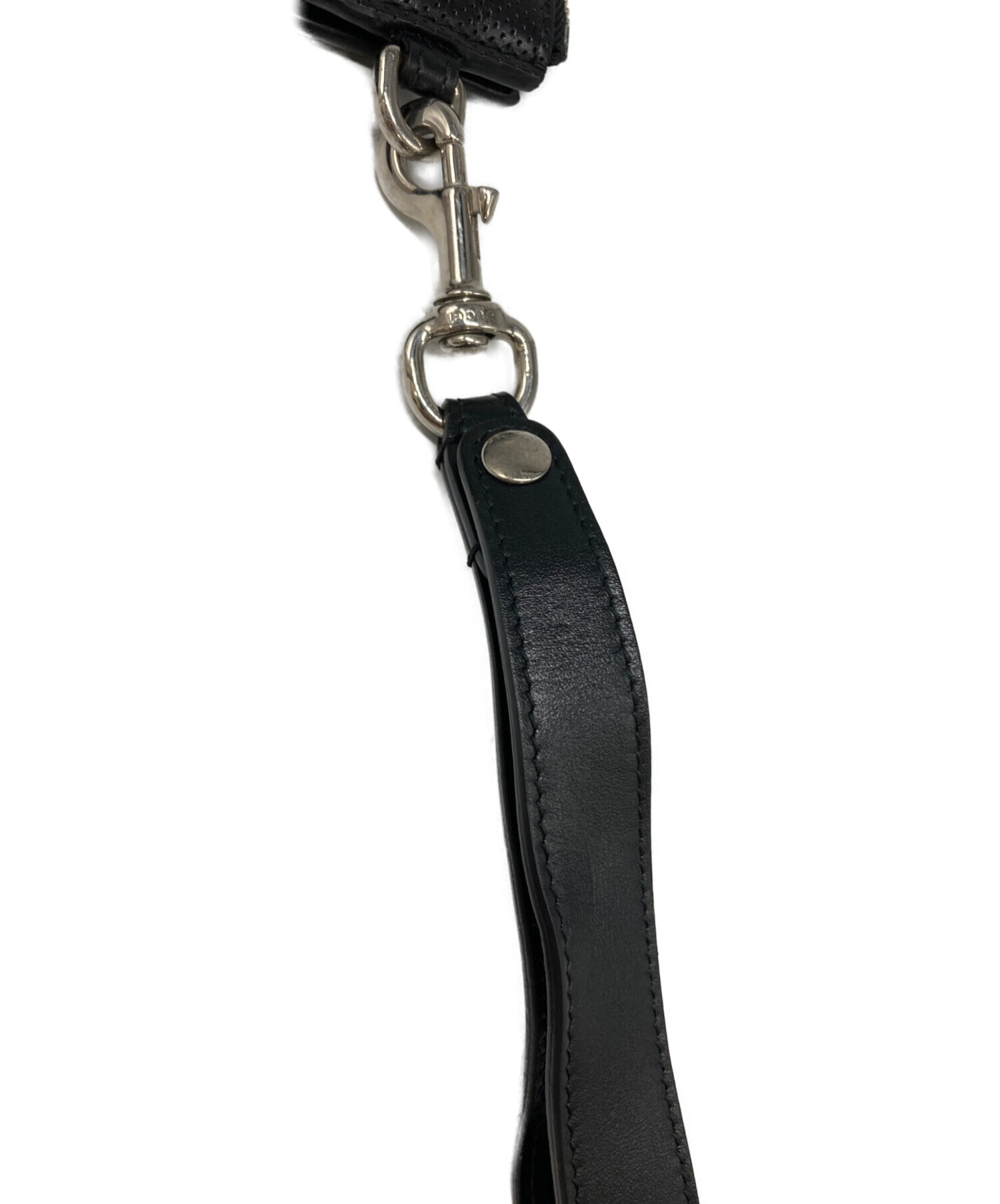 中古・古着通販】GUCCI (グッチ) GGエンボスクラッチバッグ ブラック