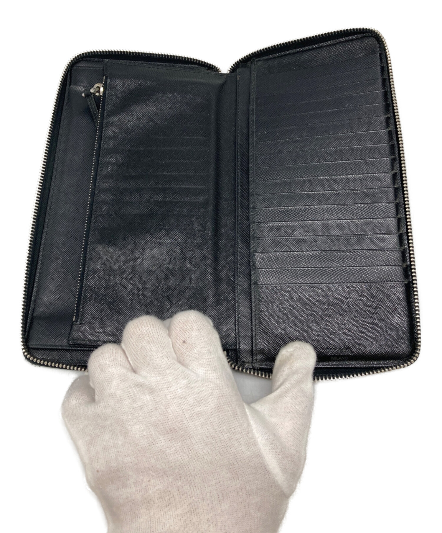 【中古】PRADA プラダ ラウンドファスナー ナイロン 長財布 ブラック 中古・古着通販】PRADA (プラダ) ラウンドファスナー財布 ブラック