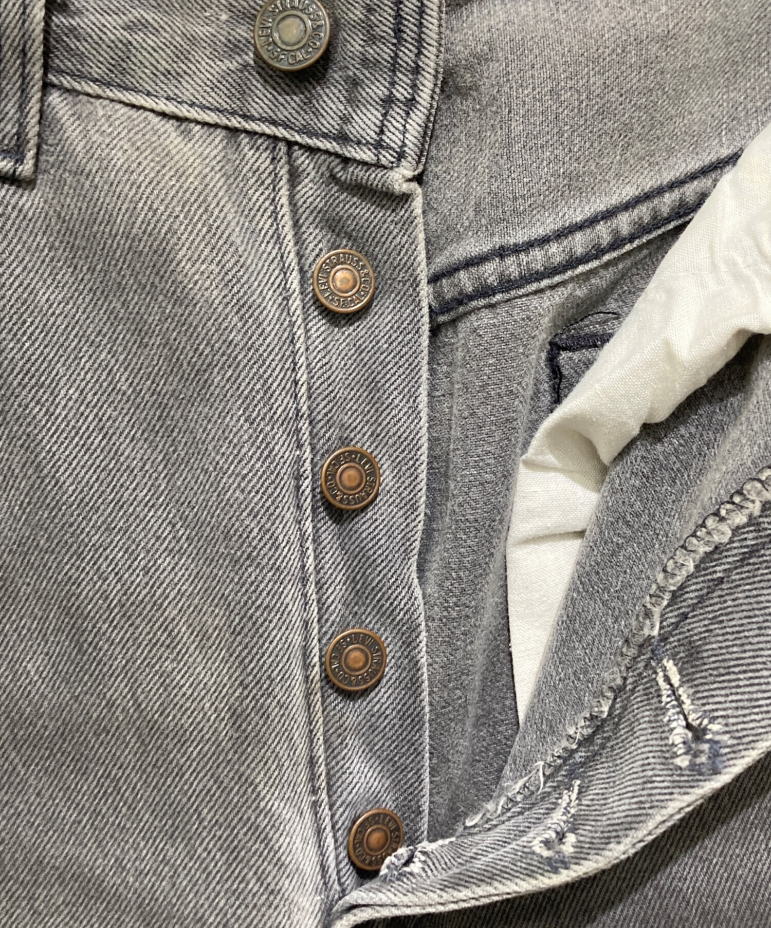 中古・古着通販】LEVI'S (リーバイス) ボタンフライ ストレート