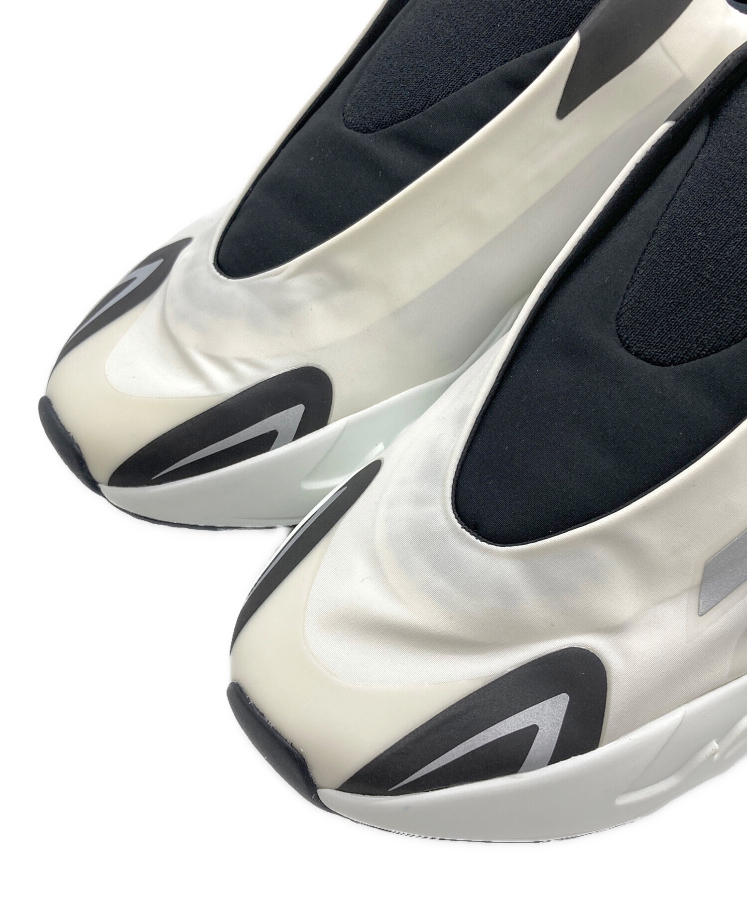 中古・古着通販】adidas (アディダス) Yeezy 700 MNVN ホワイト 