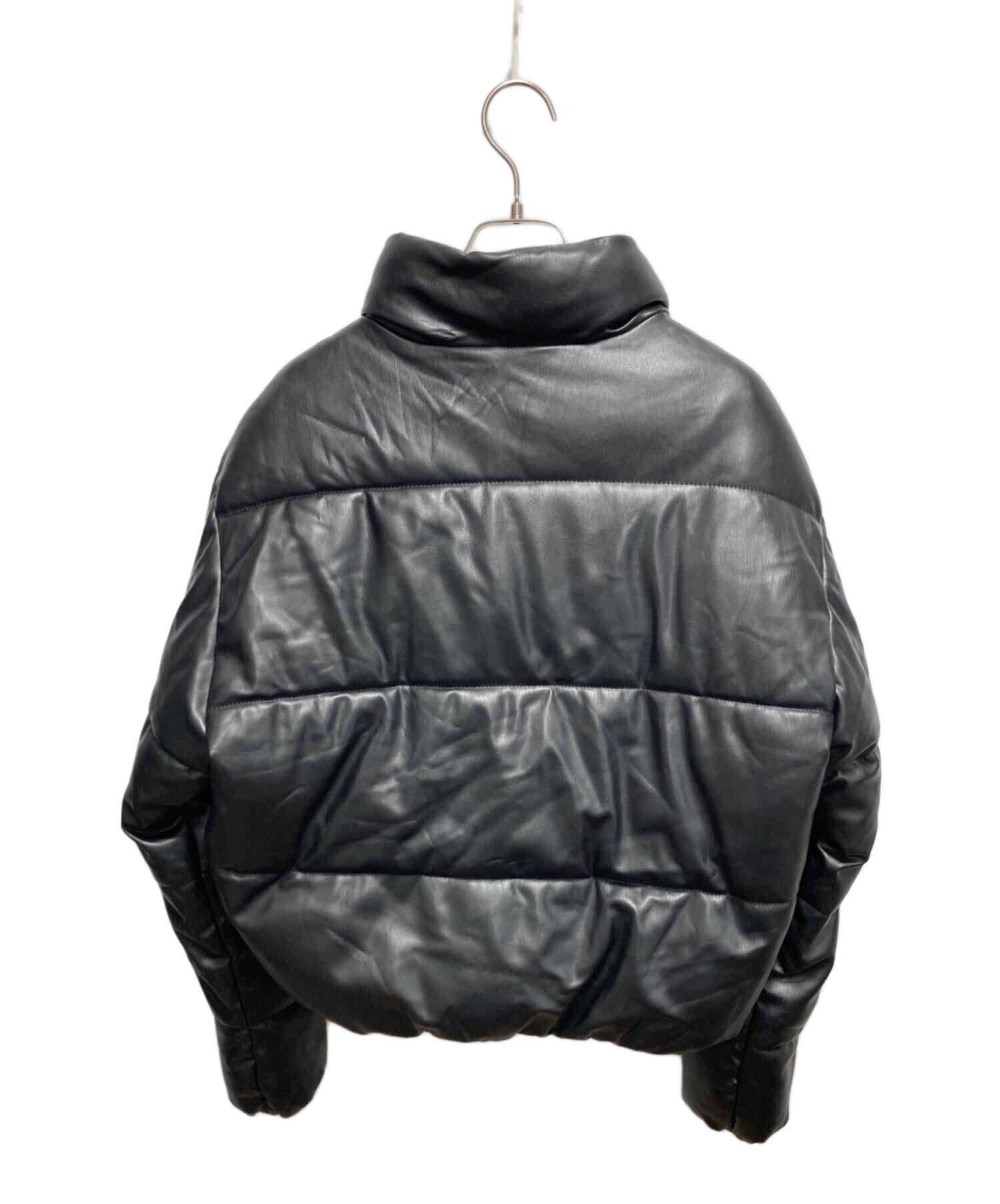 ZARA　ザラ　中綿　ショートジャケット　エコレザー　ボタン　ジップ　黒色　人気 ZARA ザラ 中綿 ショートジャケット エコレザー ボタン ジップ