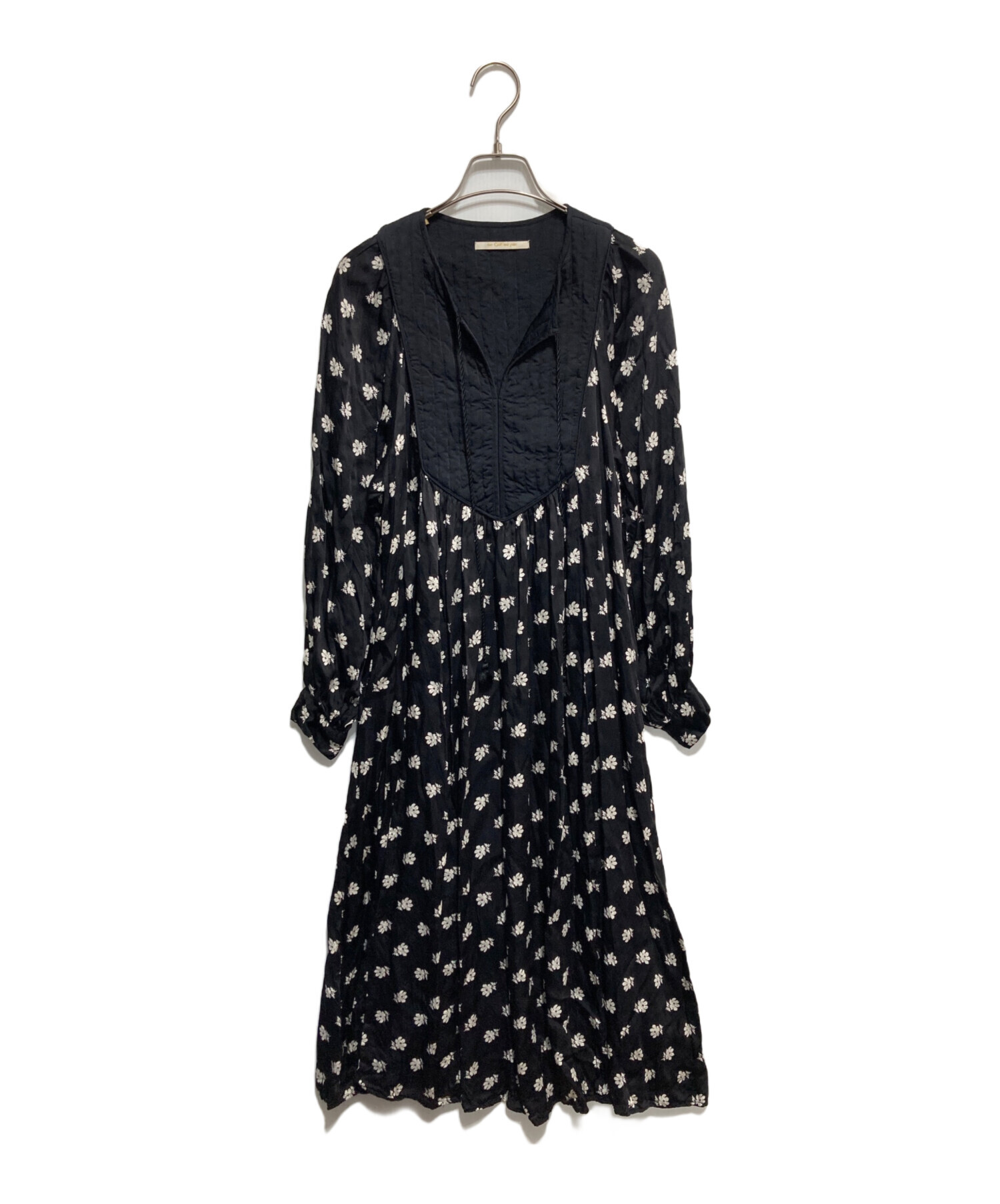 中古・古着通販】ne quittez pas (ヌキテパ) レーヨンサテン フラワー