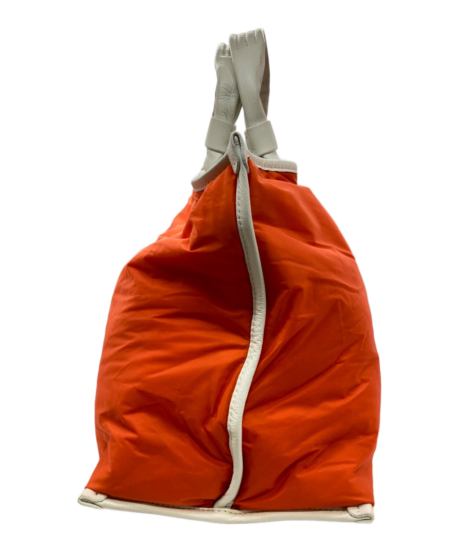 【美品】SALE！ モンクレール　小ぶりでかわいいリュック　オレンジ系 中古・古着通販】MONCLER (モンクレール) ナイロンハンドバッグ