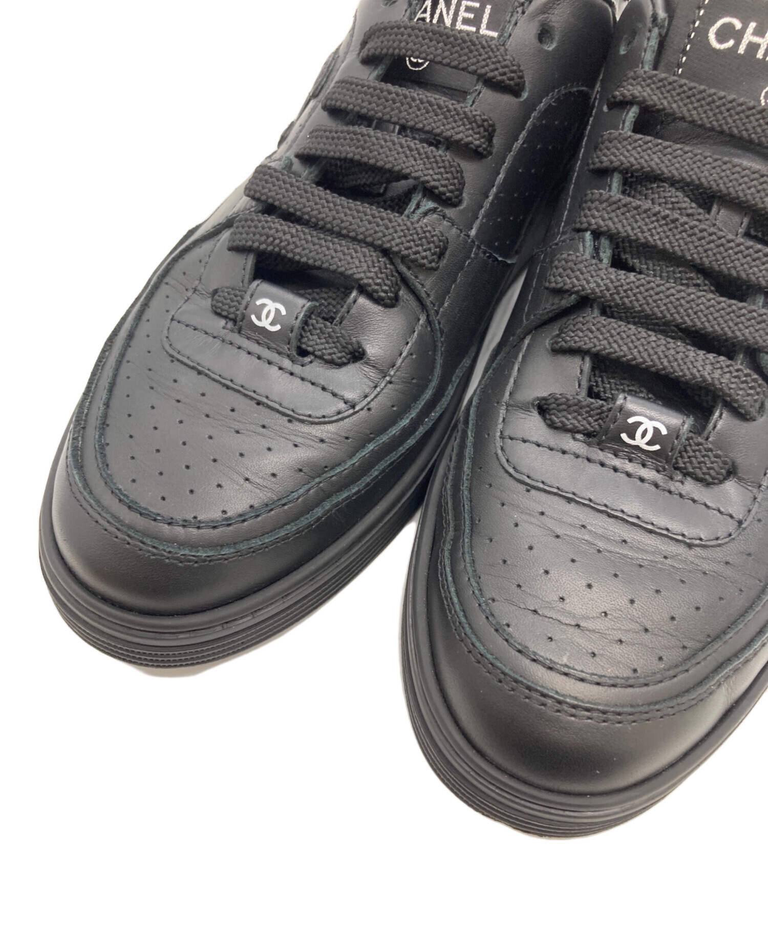 中古・古着通販】CHANEL (シャネル) CCロゴローカットスニーカー