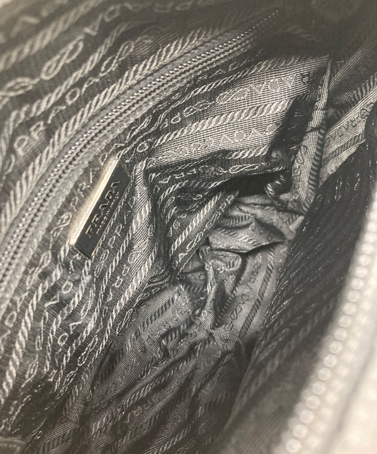 中古・古着通販】PRADA (プラダ) 三角プレートナイロンショルダー