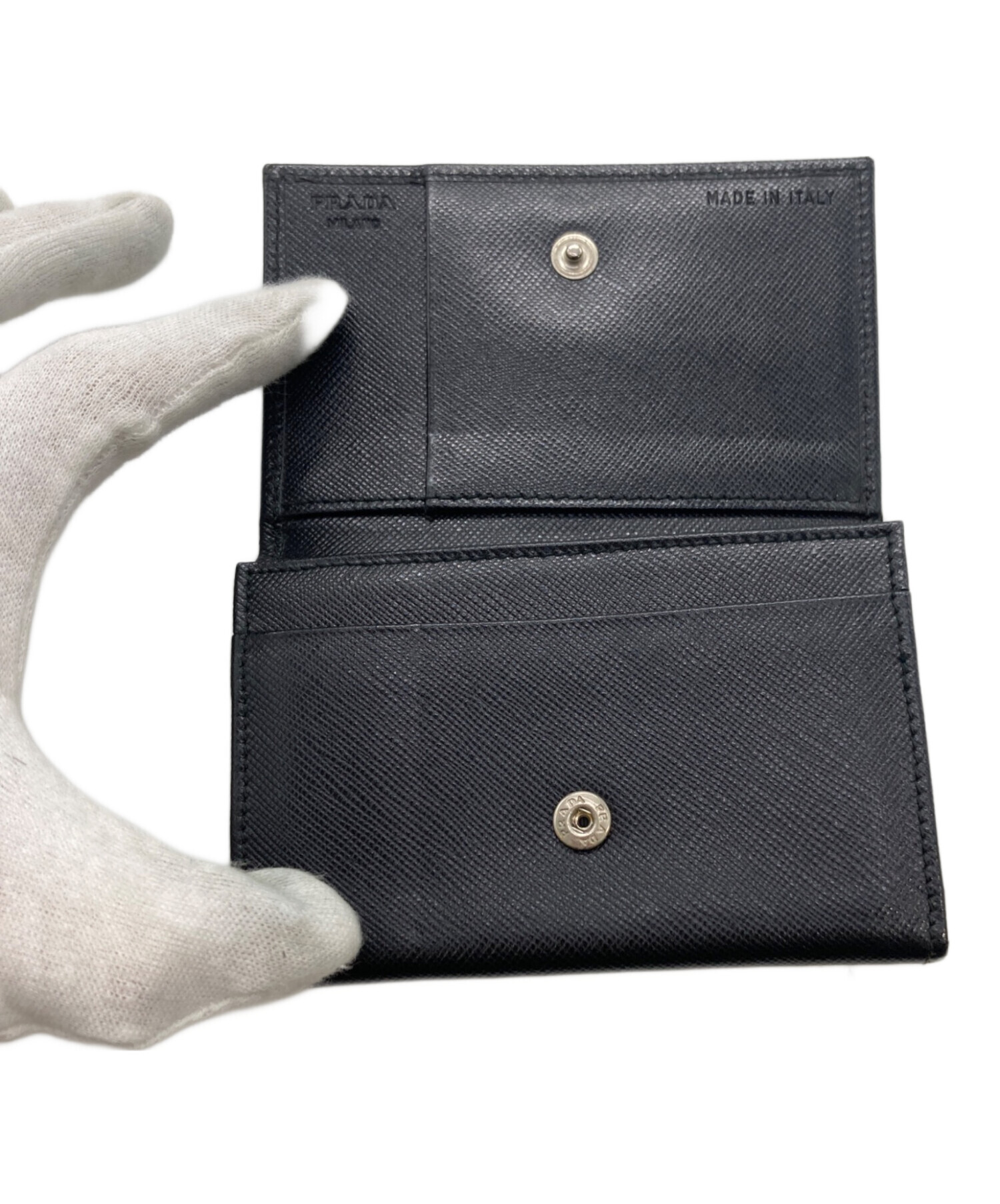 中古・古着通販】PRADA (プラダ) サフィアーノ トライアングル カード 中古・古着通販】PRADA (プラダ) サフィアーノ トライアングル カード