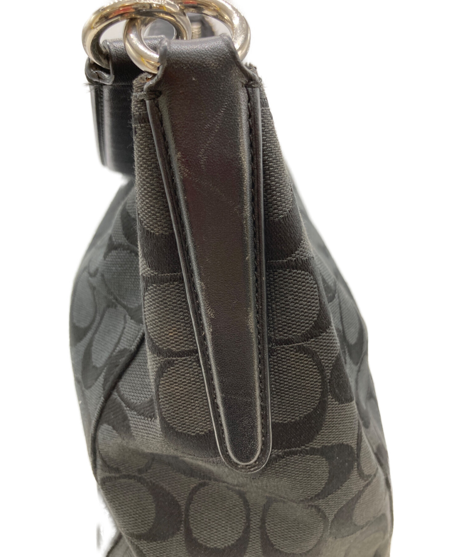 中古・古着通販】COACH (コーチ) シグネチャーショルダーバッグ 中古・古着通販】COACH (コーチ) シグネチャーショルダーバッグ