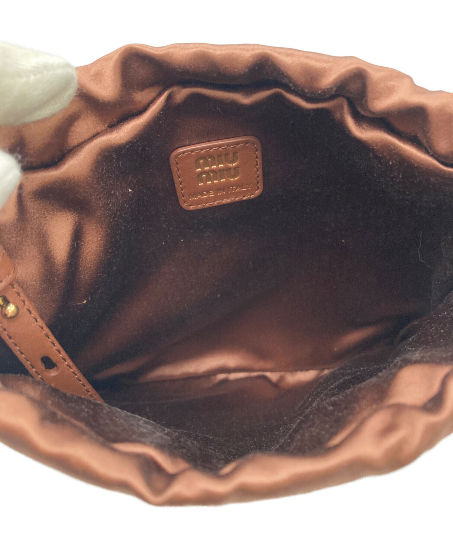 中古・古着通販】MIU MIU (ミュウミュウ) フロントロゴサテンポーチ