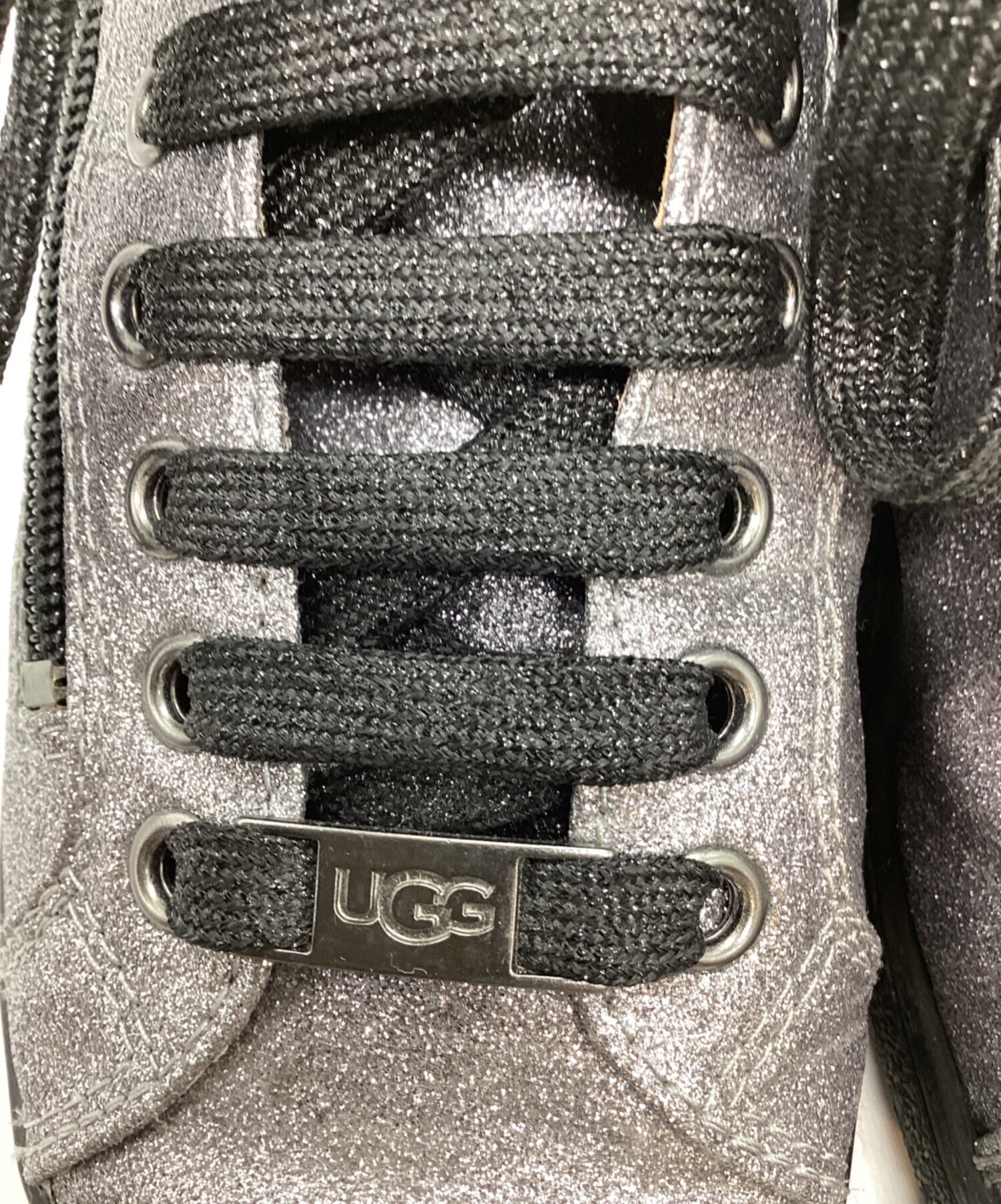 最終値下げUGG メタリック　シルバー ハイカットスニーカー　24cm UGG メタリックシルバー ハイカットスニーカー24cm