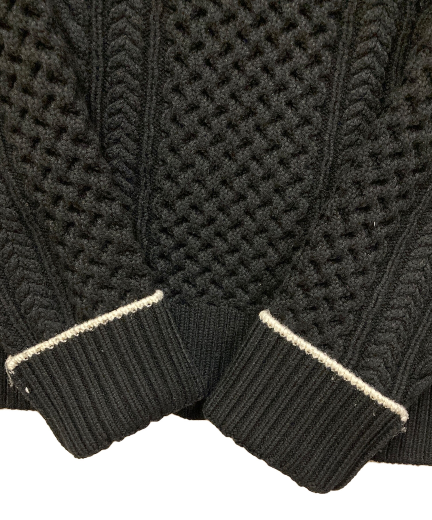 未使用品　FURFUR ブラック　フリルヨークケーブルセーター 中古・古着通販】FURFUR (ファーファー) フリルヨークケーブルセーター