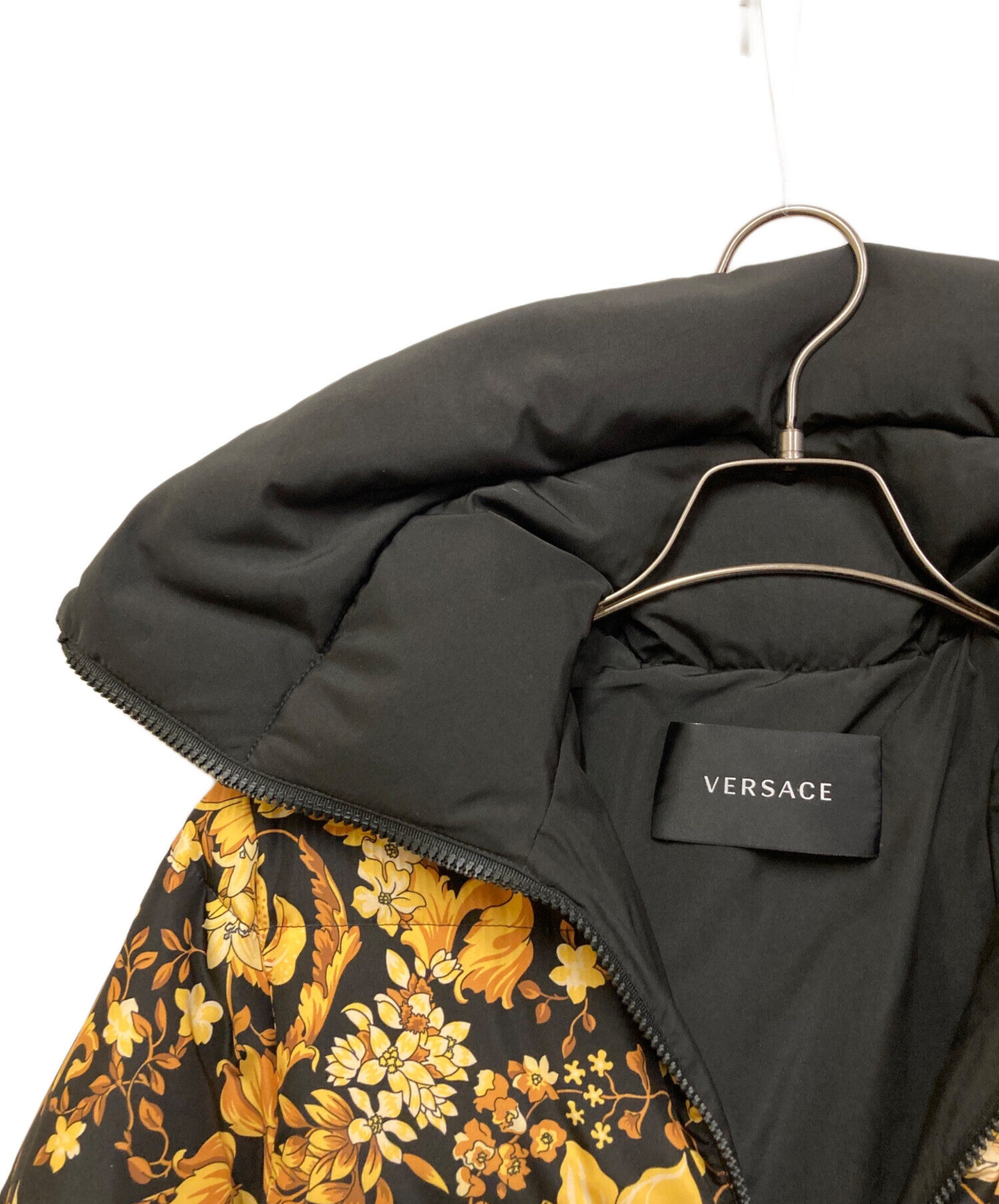 中古・古着通販】VERSACE (ヴェルサーチェ) ダウンコート ブラック