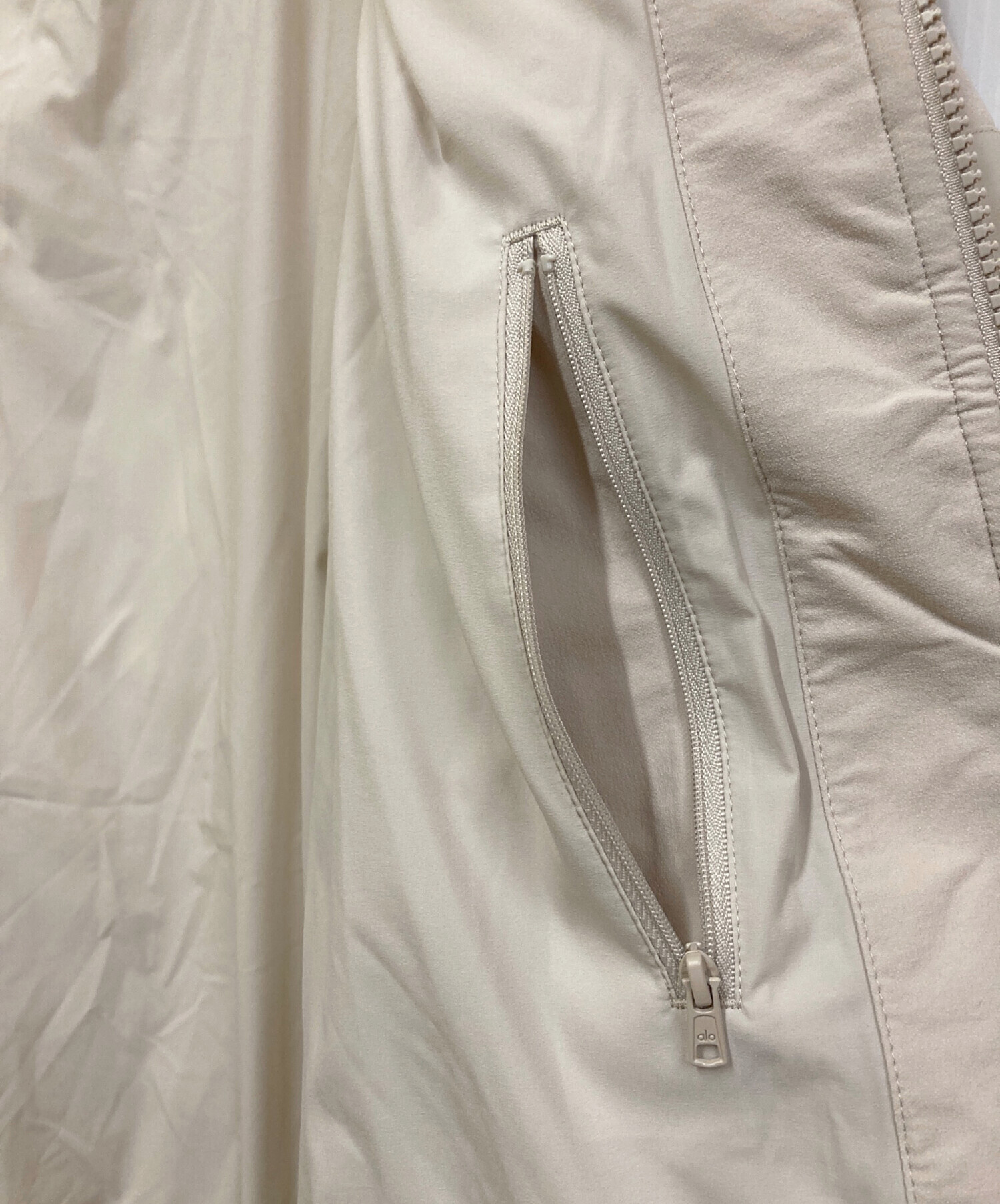 中古・古着通販】alo yoga (アローヨガ) Stretch Woven Street Puffer 