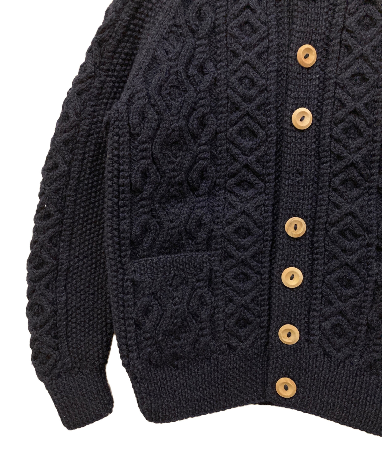 INVERALLAN ネイビー ケーブルニットセーター 中古・古着通販】INVERALLAN (インバーアラン) ケーブルニット