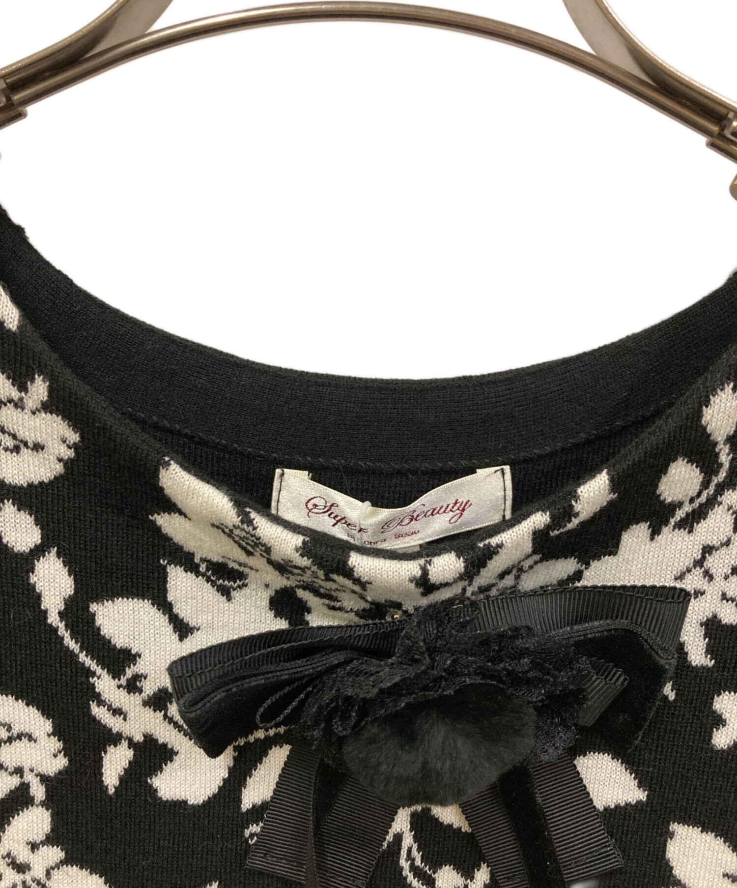 希少　近年モデル　スーパービューティー　ニットワンピース　花柄　ビジューリボン 中古・古着通販】Super Beauty (スーパービューティ) 花柄ニット