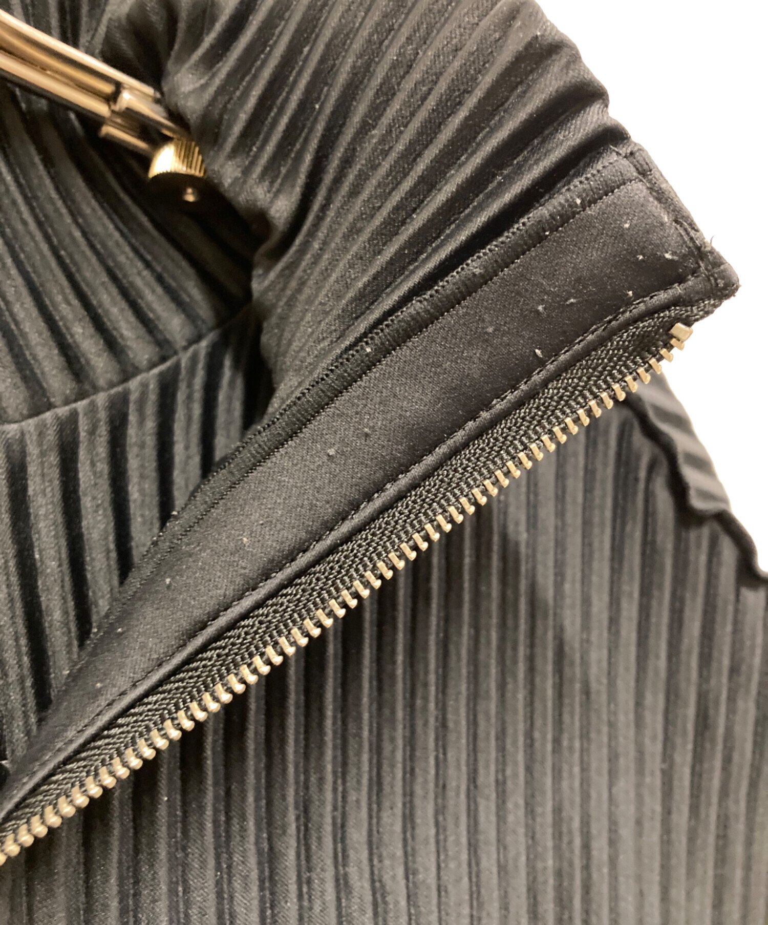 中古・古着通販】kotohayokozawa (コトハヨコザワ) プリーツジップ