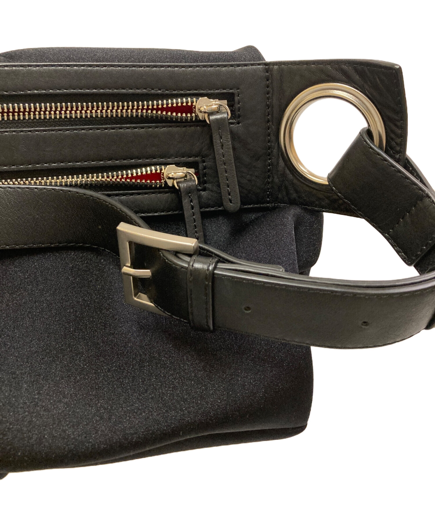 中古・古着通販】kawa-kawa (カワカワ) Hatome ボディバッグMサイズ