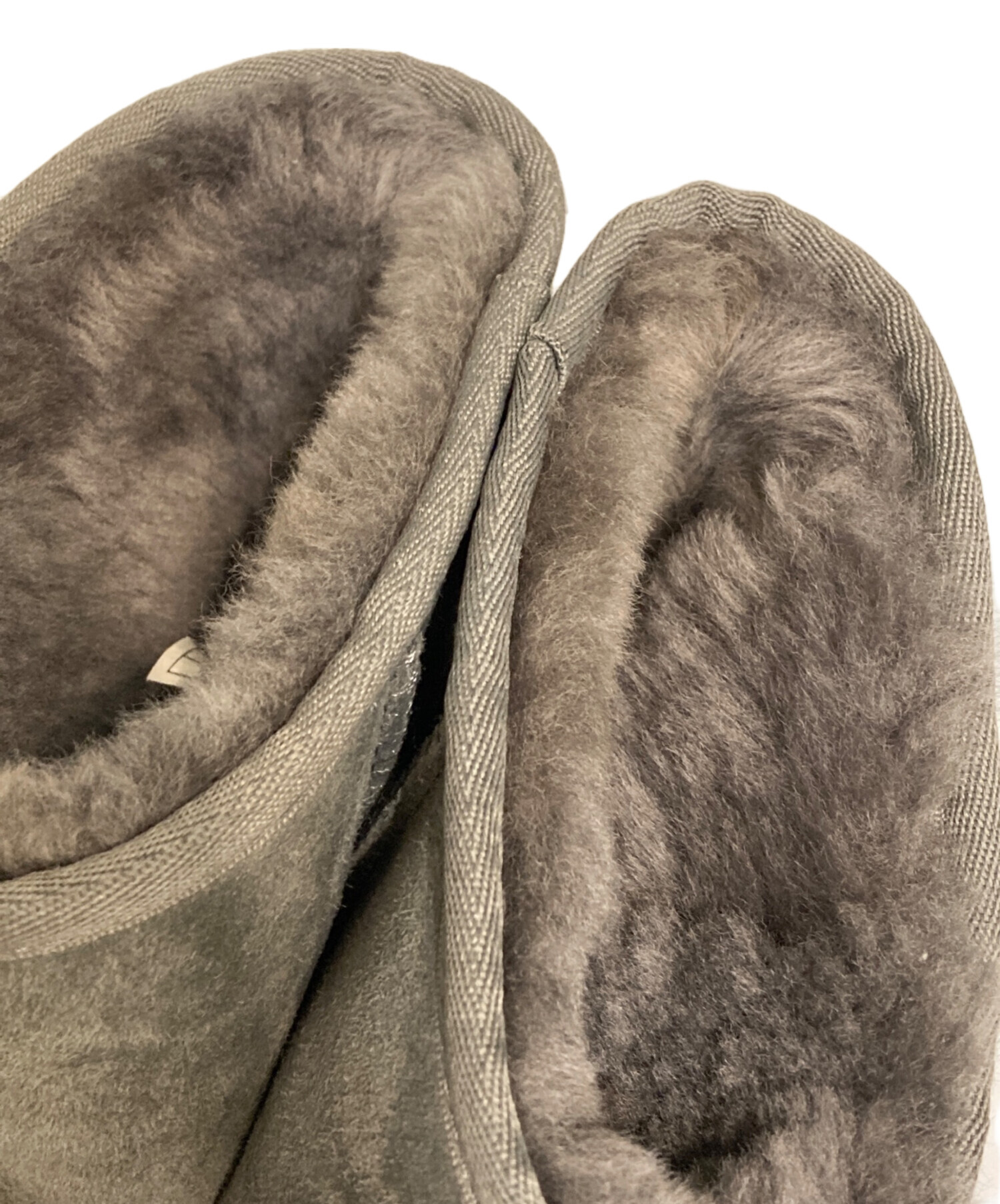 中古・古着通販】UGG (アグ) Classic Short II グレー サイズ:SIZE