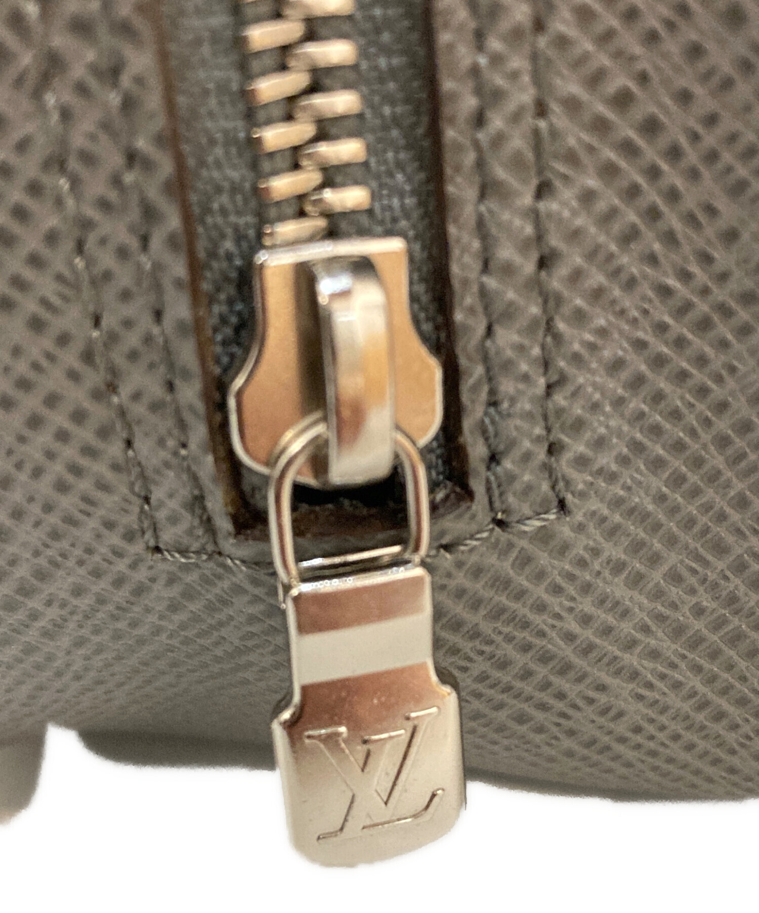 LOUIS VUITTON ルイヴィトン タイガ GM 革 レザー ポーチ バッグ
