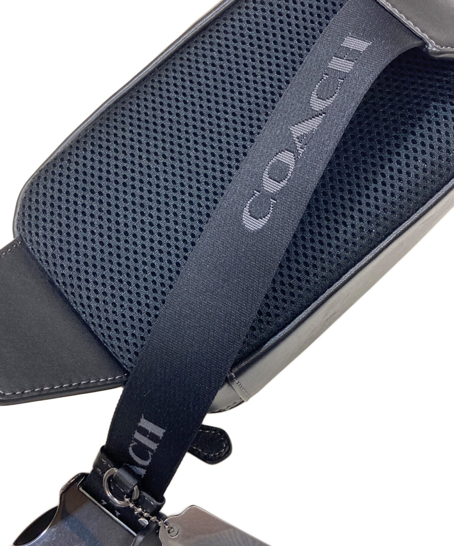 （定価6万）【未使用級】COACHコーチ ボディバッグ シグネチャー ブラック メンズ メッセンジャー＆ボディバッグ | COACH コーチ公式アウトレット