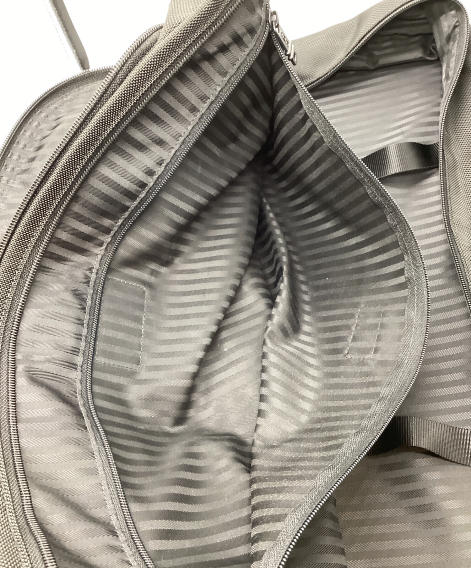 中古・古着通販】TUMI (トゥミ) DAKOTA 2Way トリフォード ガーメント