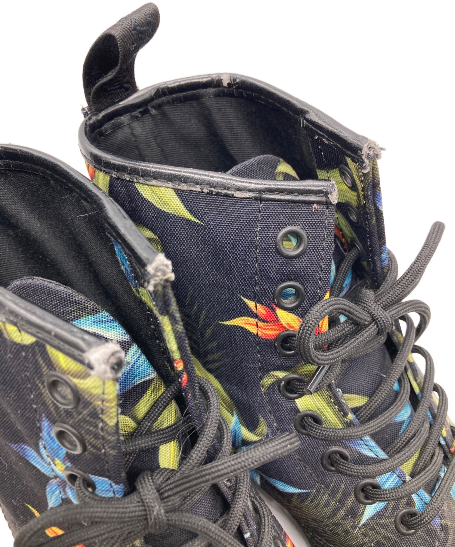 【未使用品】ドクターマーチン 花柄ミディアムブーツ　8ホール　レディース Dr.Martens（ドクターマーチン） 8ホール ブーツ 1460 レディース 花柄