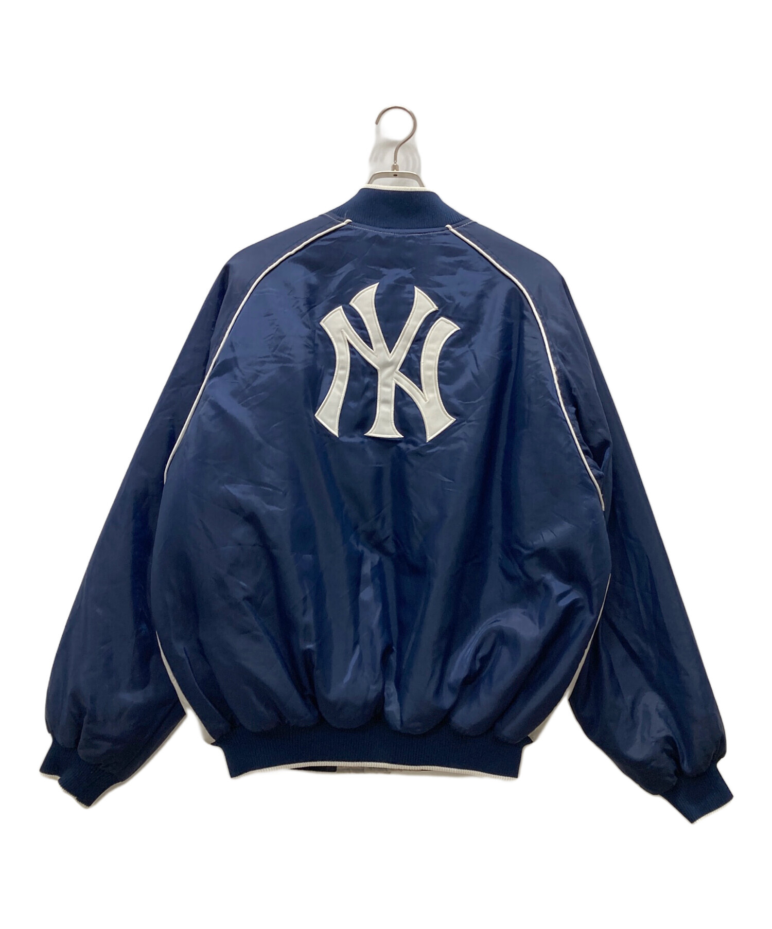 Nike ニューヨーク・ヤンキース スタジャン 希少Mサイズ 中古・古着通販】NIKE (ナイキ) ヤンキースバックロゴ スタジャン