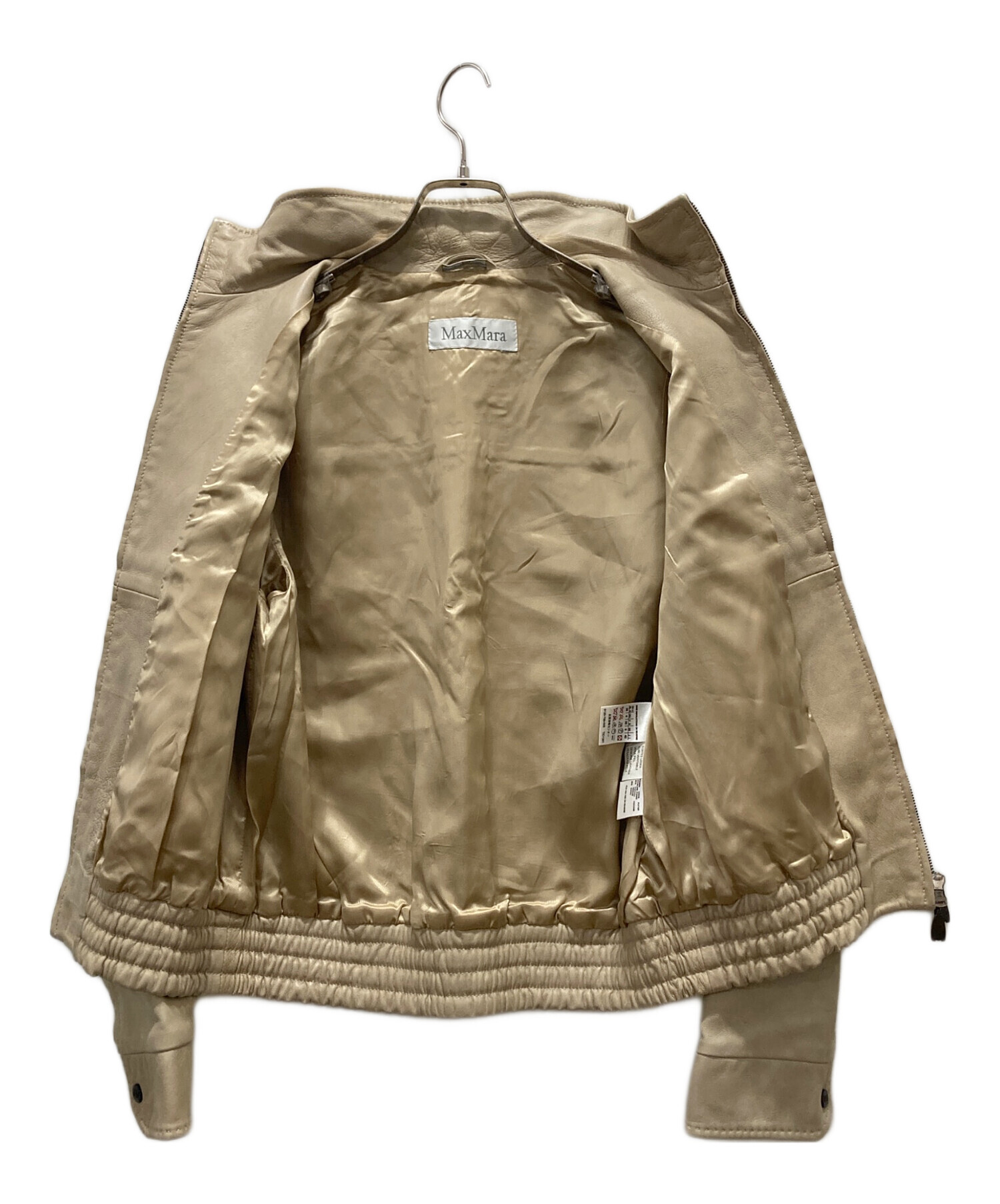 ✨MaxMara　マックスマーラ　レザージャケット　本革　ホワイト ✨MaxMara マックスマーラ レザージャケット 本革 ホワイト Max