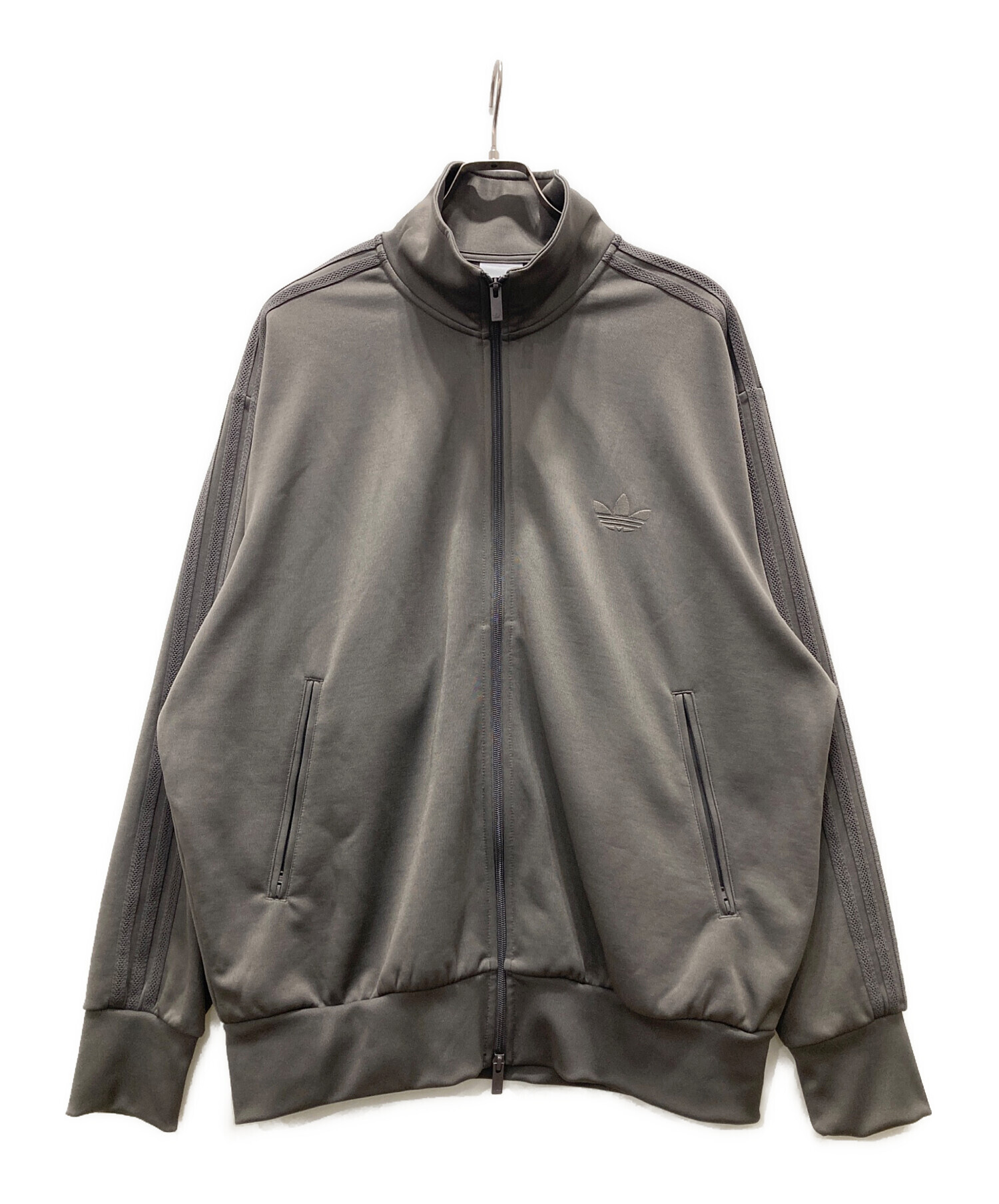 新品未使用 日本サイズ２XL相当  トラックジャケット XL 中古・古着通販】adidas (アディダス) トラックジャケット グレー