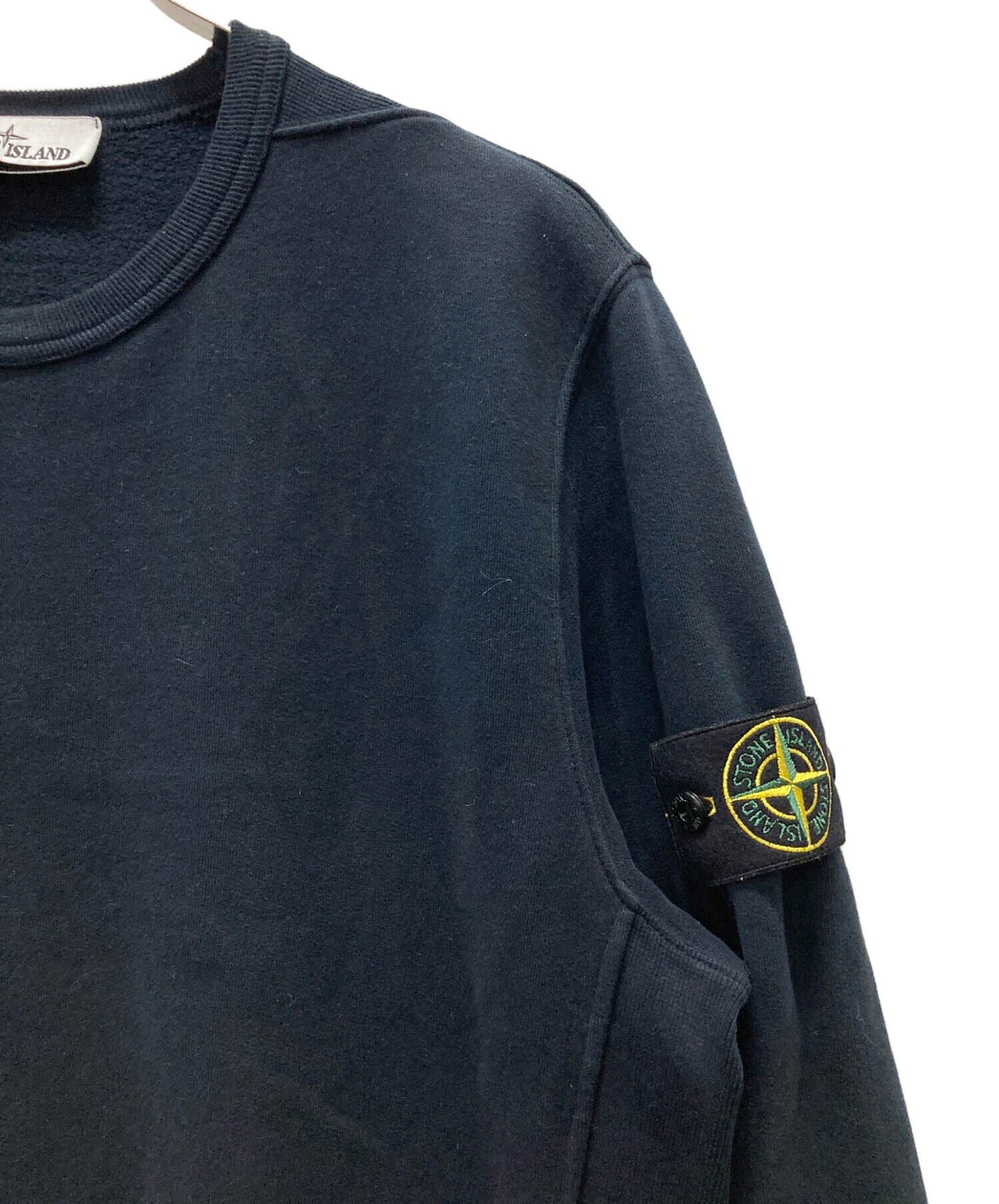 【確実正規品新品】STONE  ロゴパッチ付きワッペンススウェット STONEISLAND]ワッペン パッチ メンズ マンツーマンTシャツ (STONE