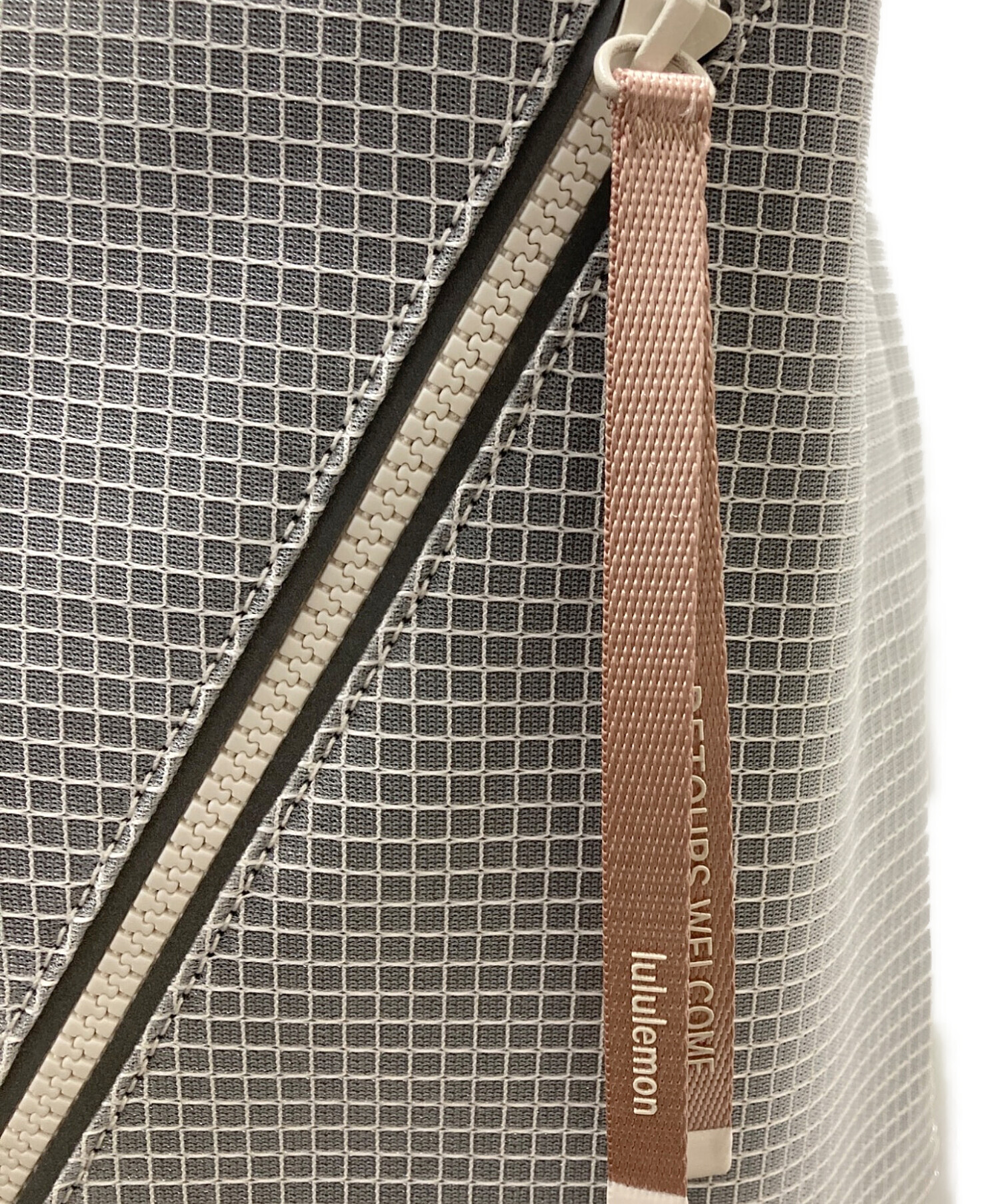 中古・古着通販】LULULEMON (ルルレモン) ボディバッグ グレー
