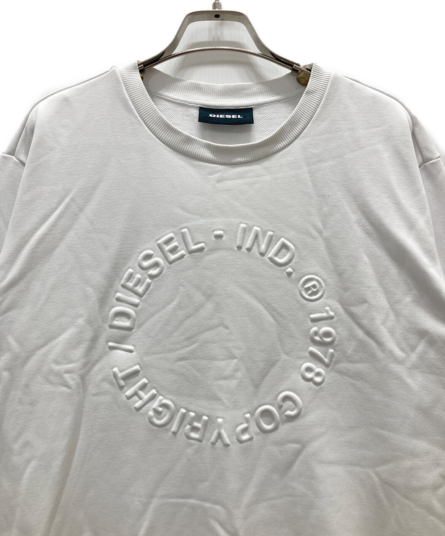 中古・古着通販】DIESEL (ディーゼル) エンボス加工ロゴスウェット