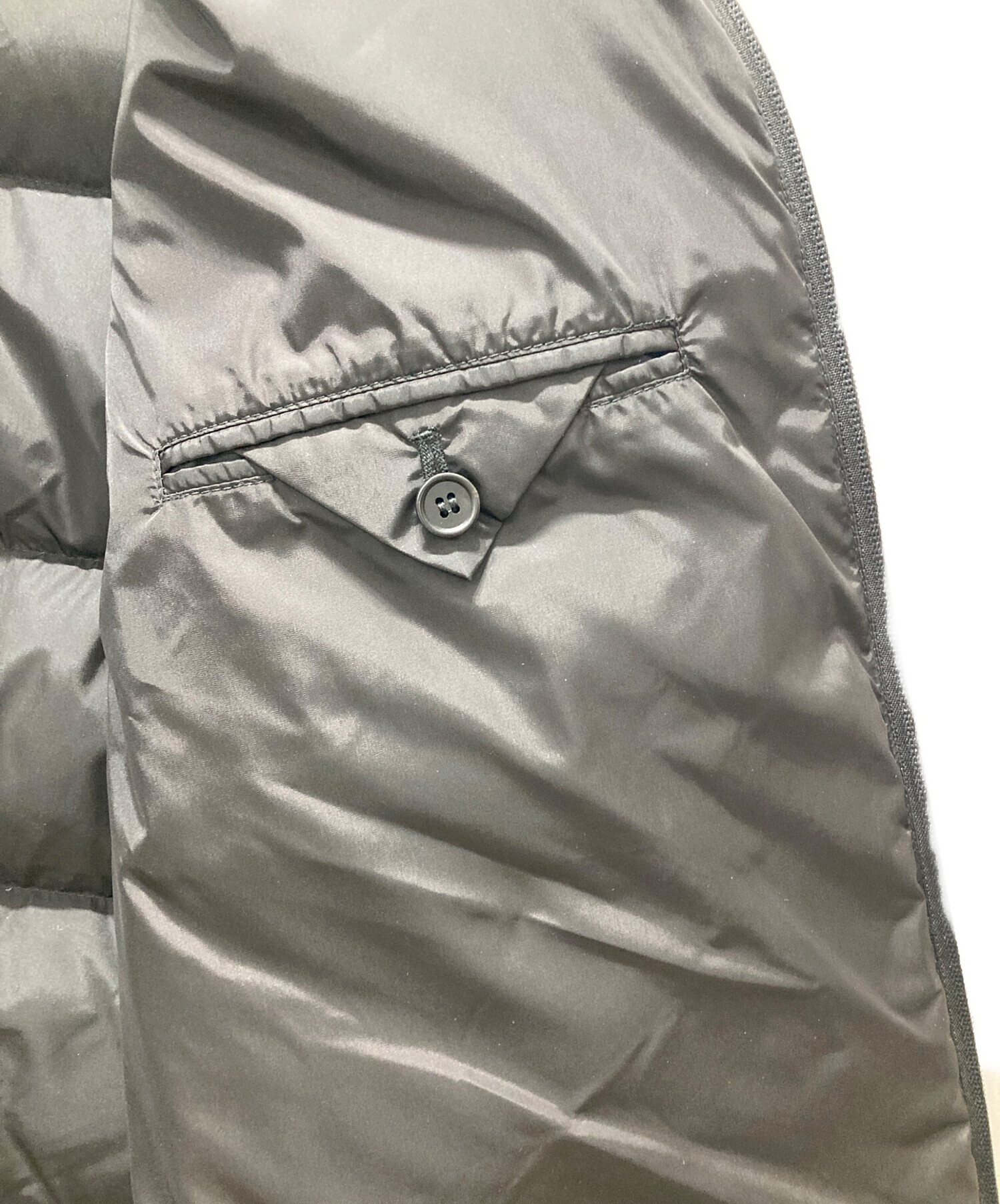 中古・古着通販】PRADA (プラダ) トライアングルロゴダウンベスト
