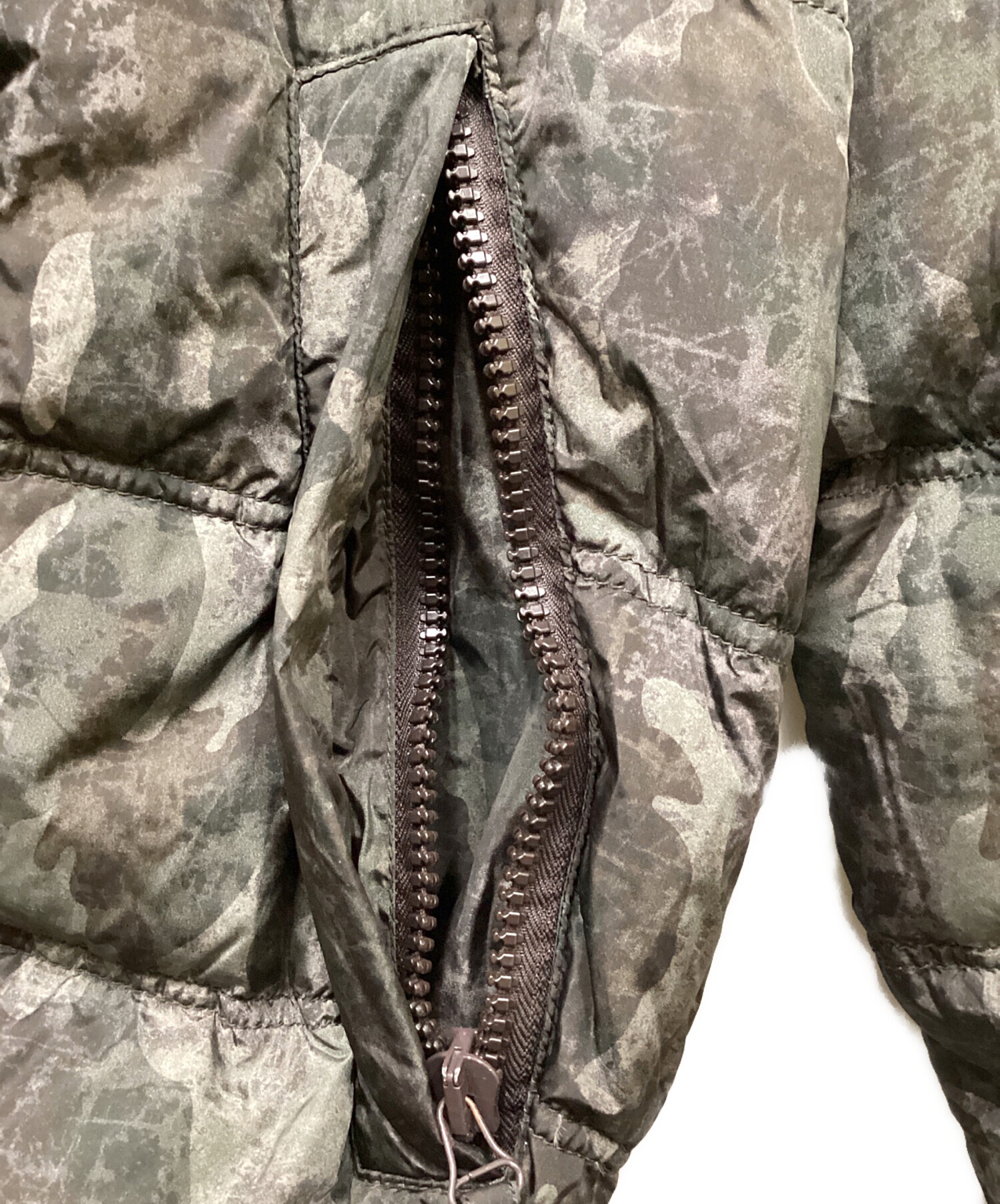 中古・古着通販】DUVETICA (デュベティカ) カモフラ柄ダウンジャケット