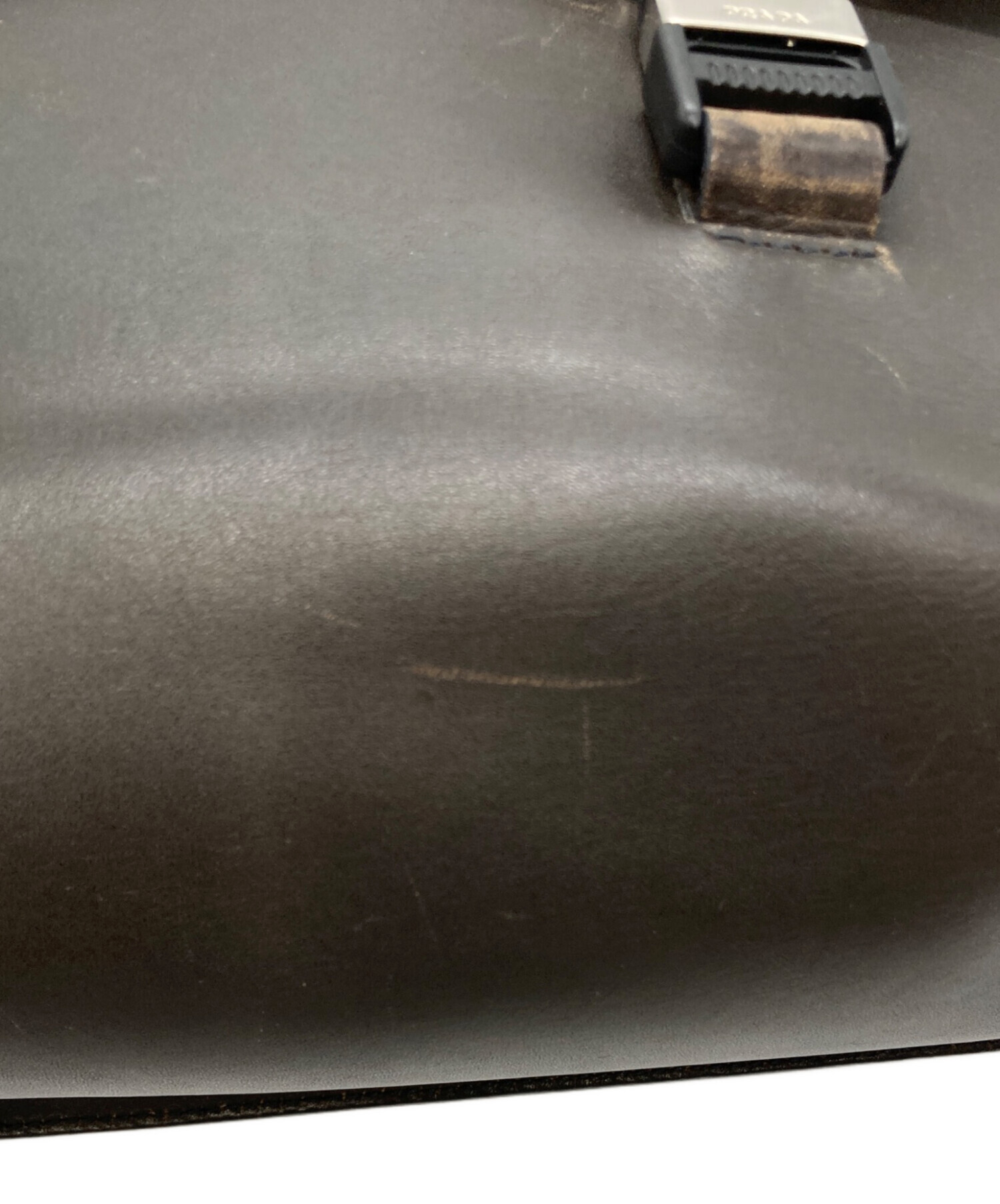 中古・古着通販】PRADA (プラダ) レザーメッセンジャーバッグ ブラウン