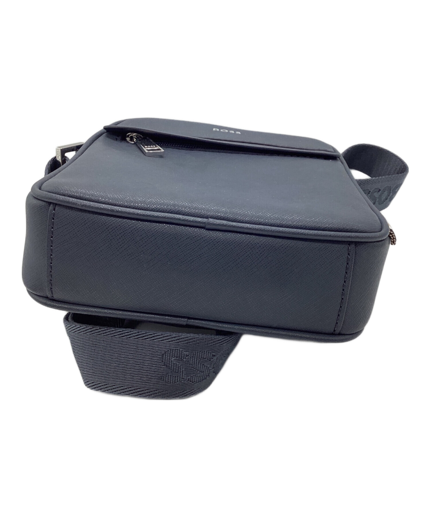 【美品】BOSS レポーターバッグ 中古・古着通販】BOSS (ボス) レポーターバッグ ネイビー｜ブランド