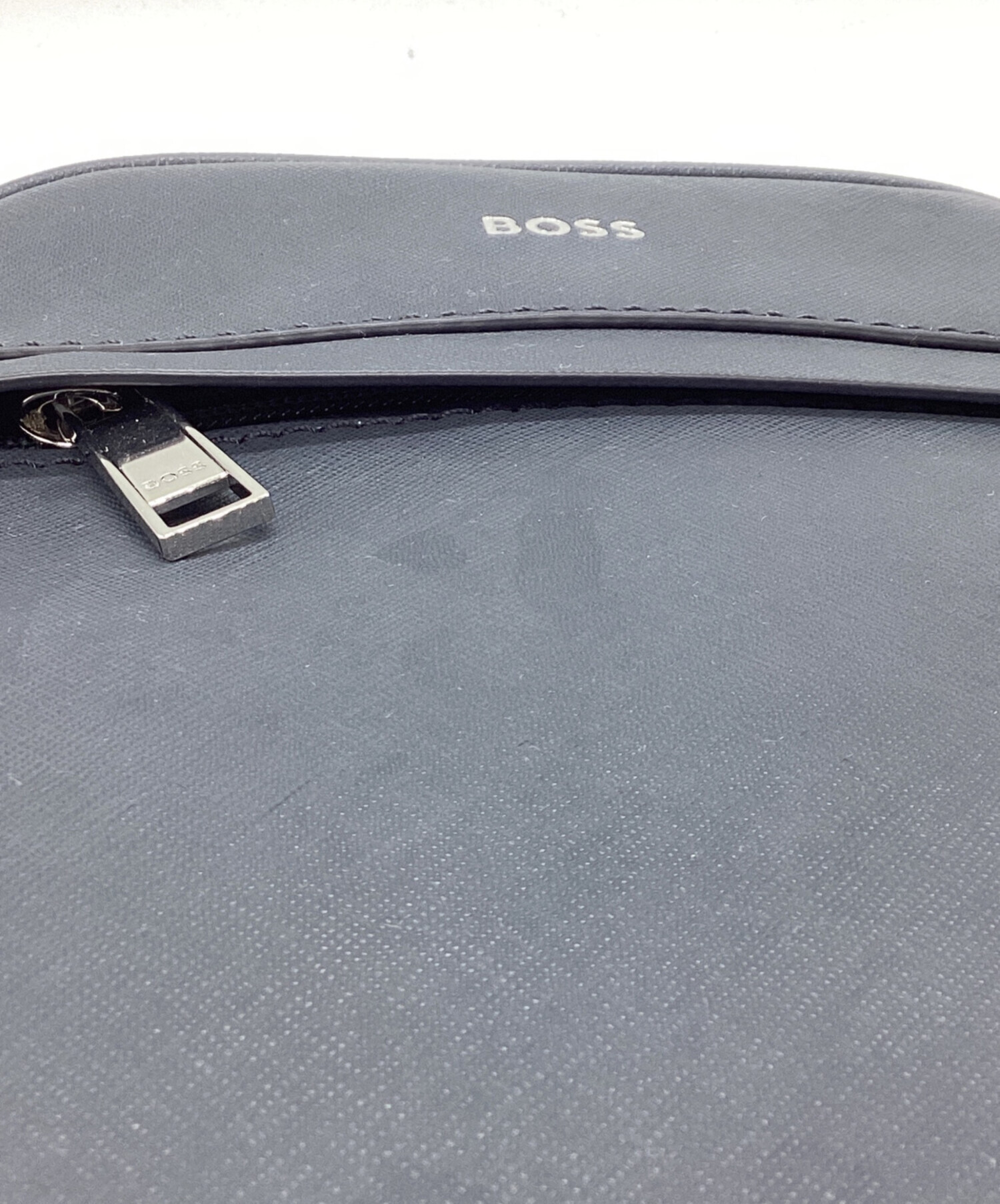 【中古】 ボスに気をつけて 中古・古着通販】BOSS (ボス) レポーターバッグ ネイビー｜ブランド