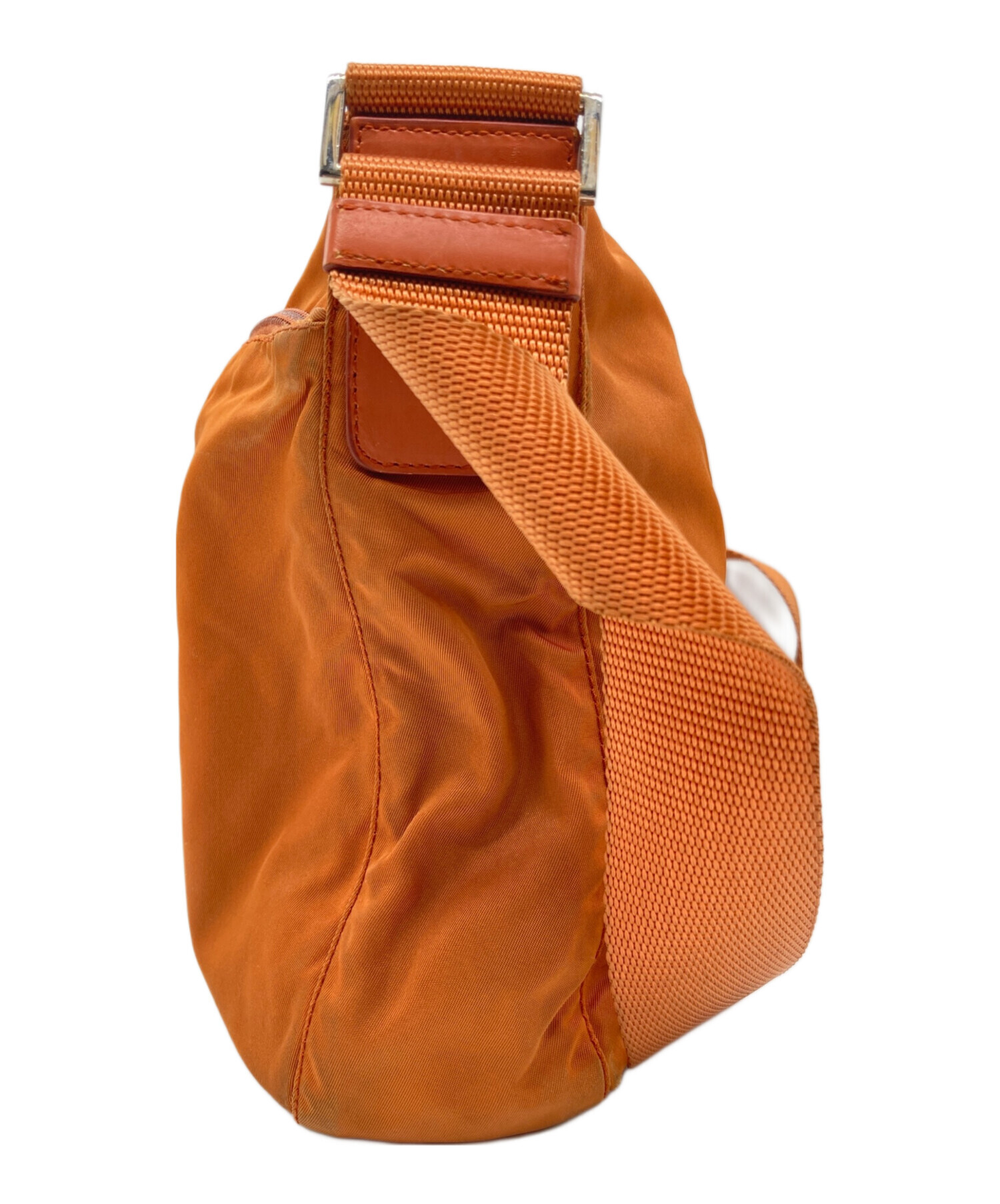 プラダオレンジ ナイロン ショルダーバッグ PRADA プラダ テスート 三角ロゴプレート オレンジ シルバー金具