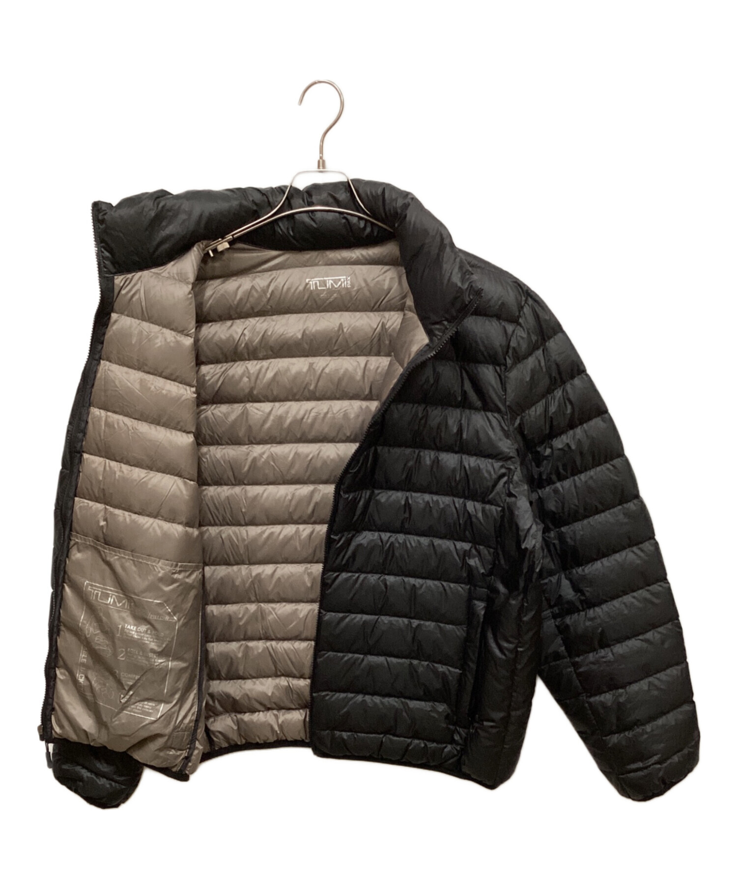 トゥミ TUMI 首枕→ダウン・ジャケット パッカブル NEW ネイビー/XXL TUMI - 入手困難✨ トゥミ ライトダウンジャケット ネックピロー