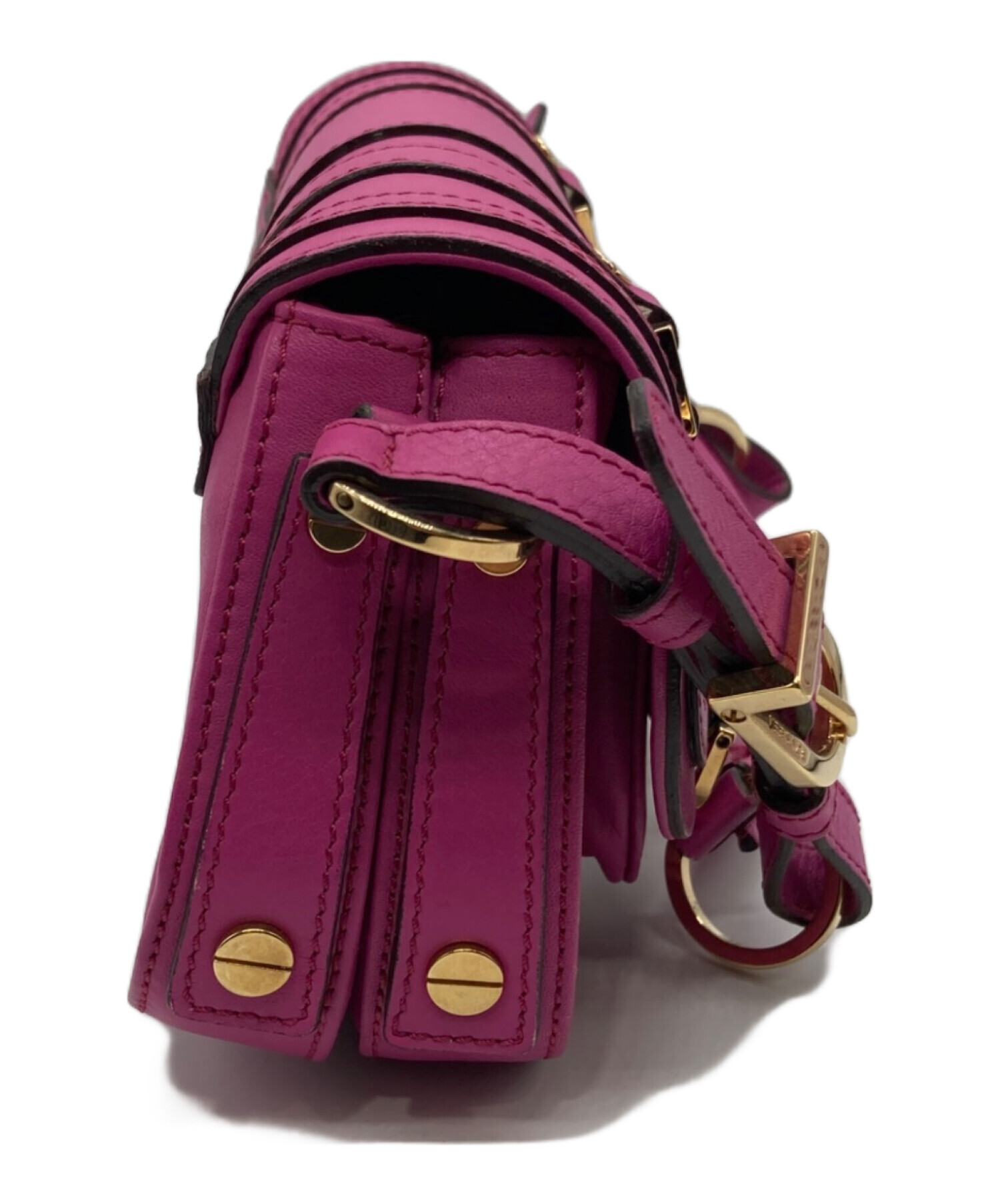 VERSACE ピンクレザー ショルダー　バッグ　カメラバッグ Versace Quilted La Medusa Camera Bag – Bright Pink with Gold-Tone