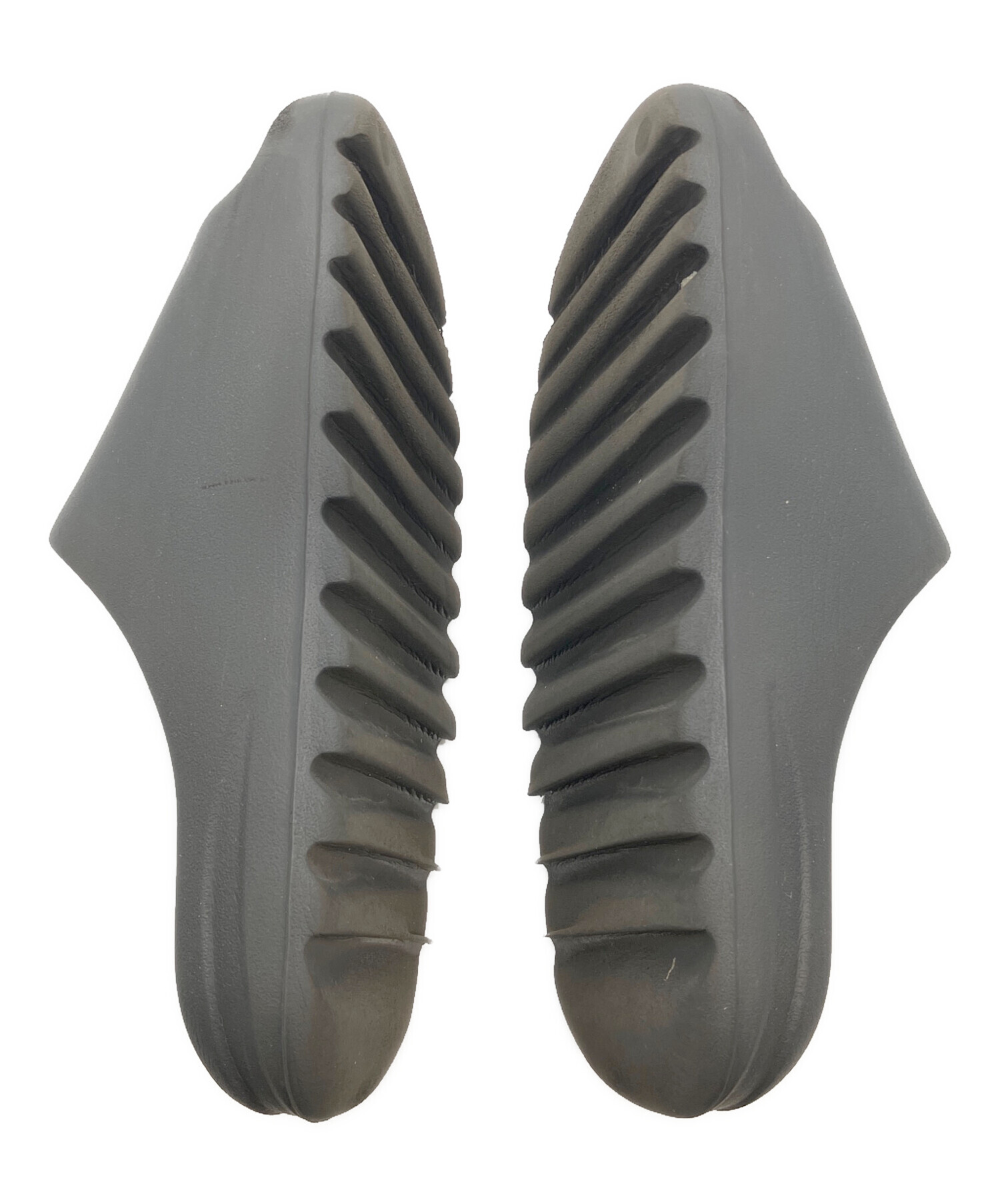 中古・古着通販】YEEZY (イージー) イージースライド ブラック サイズ