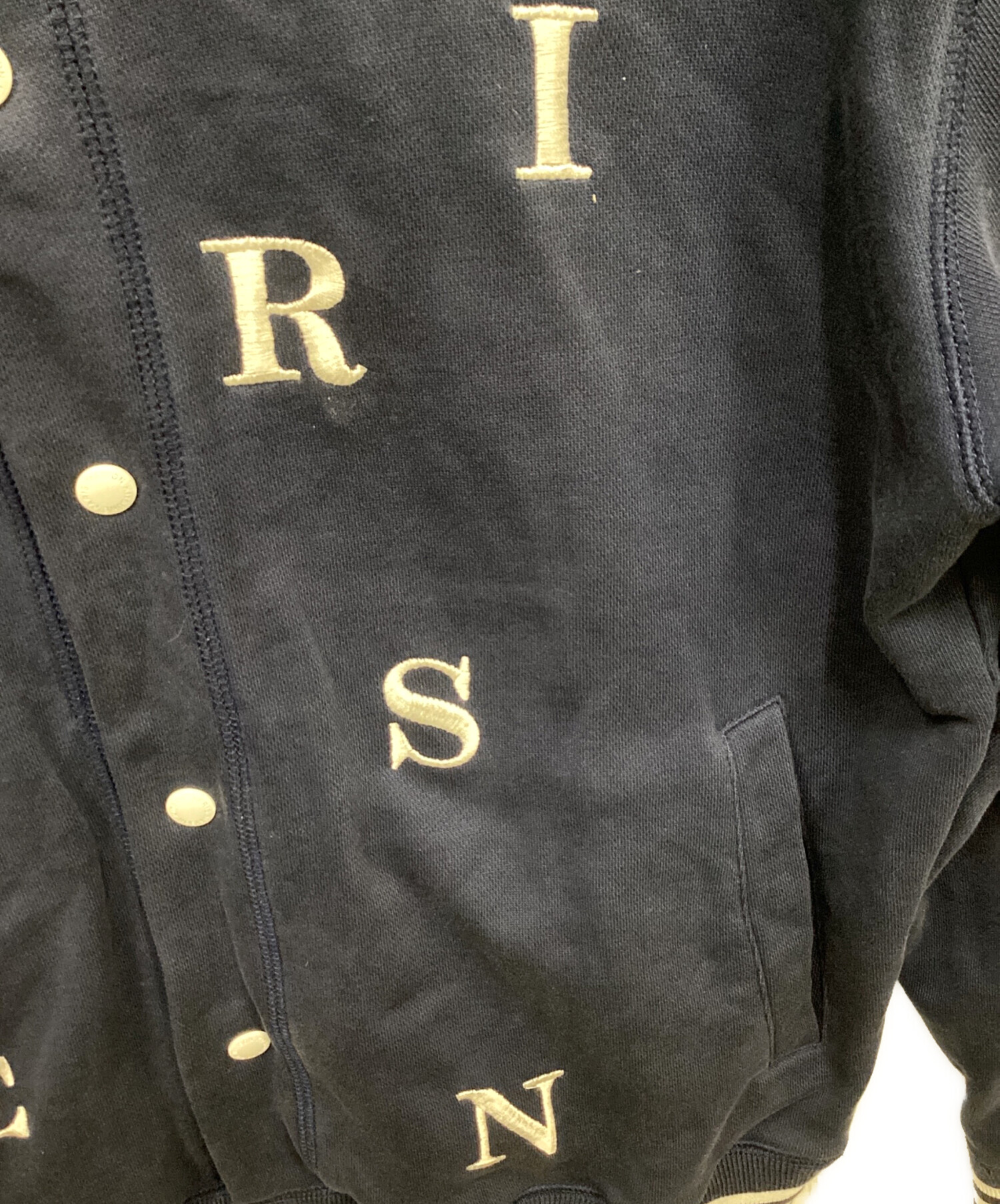 中古・古着通販】maison kitsune (メゾンキツネ) スタジャン ネイビー