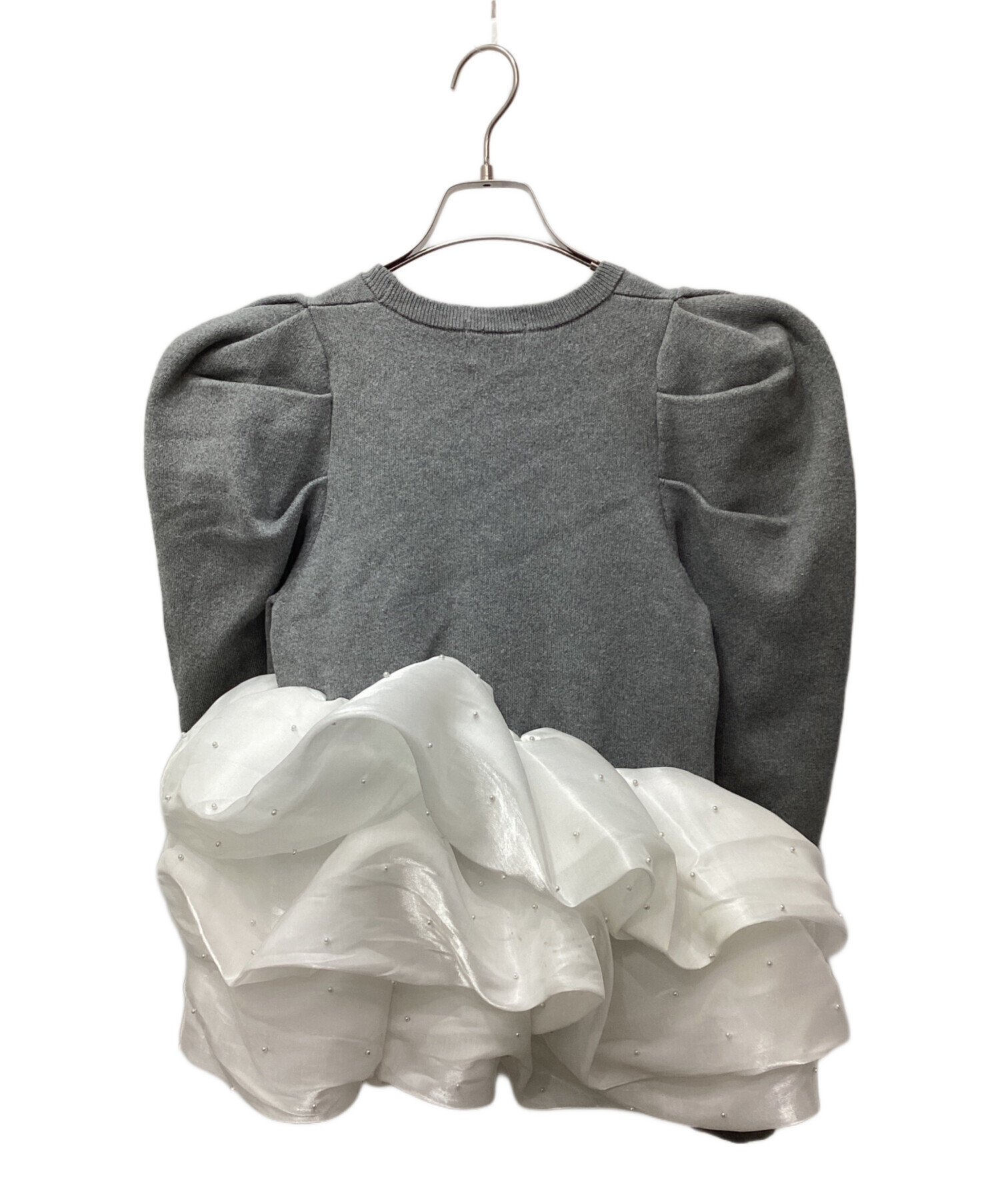 Bibiy. タグあり　ビビィ ANNABELLE KNIT TOP グレー 中古・古着通販】Bibiy. (ビビィ) AMELIE PEPURAMU KNIT (アメリ